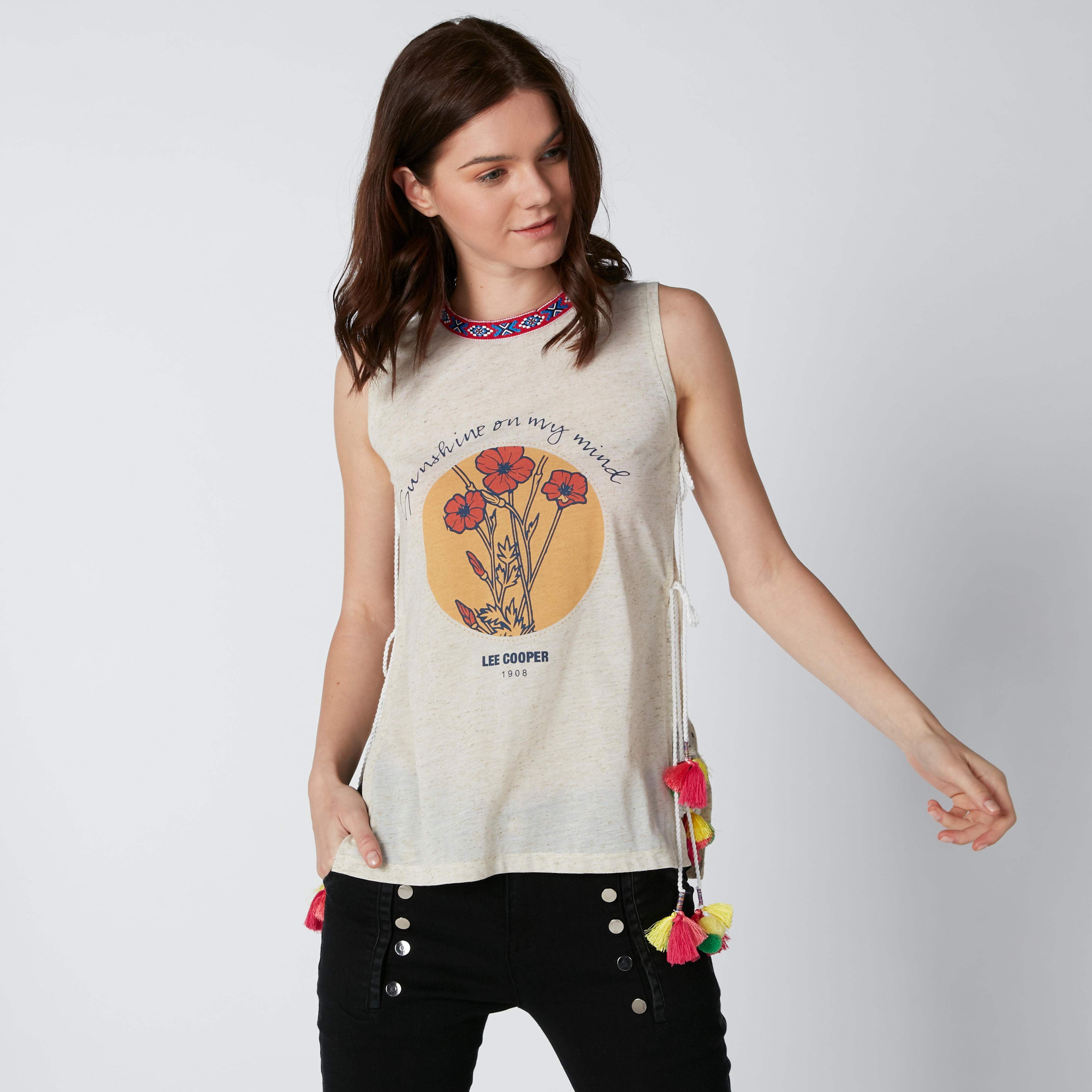 تيشيرت مستدام دون أكمام بطبعات من لي كوبر -women-clothing-tshirts-image-4