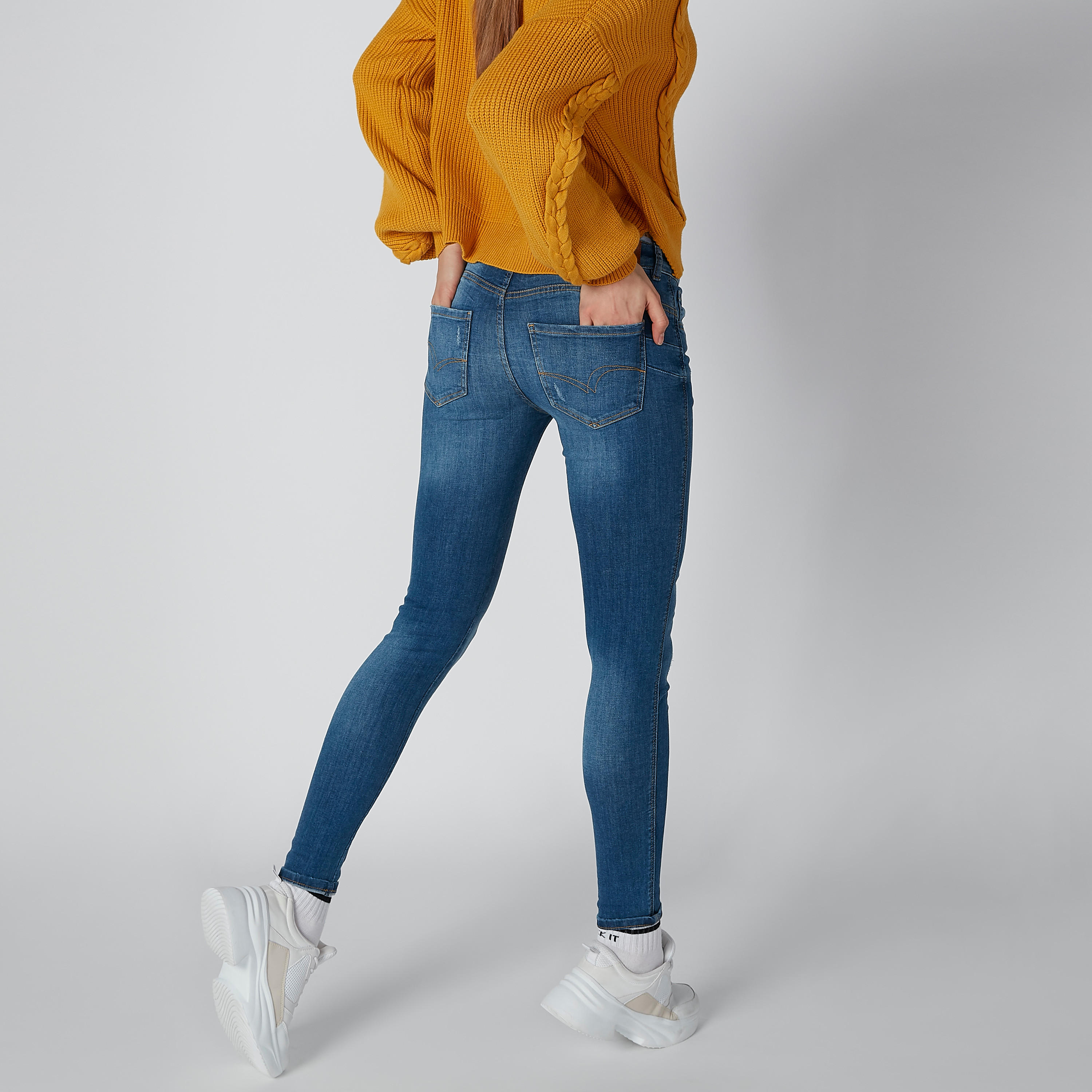 بنطال جينز طويل ممزق بجيوب من لي كوبر-women-clothing-bottoms-jeans-image-3