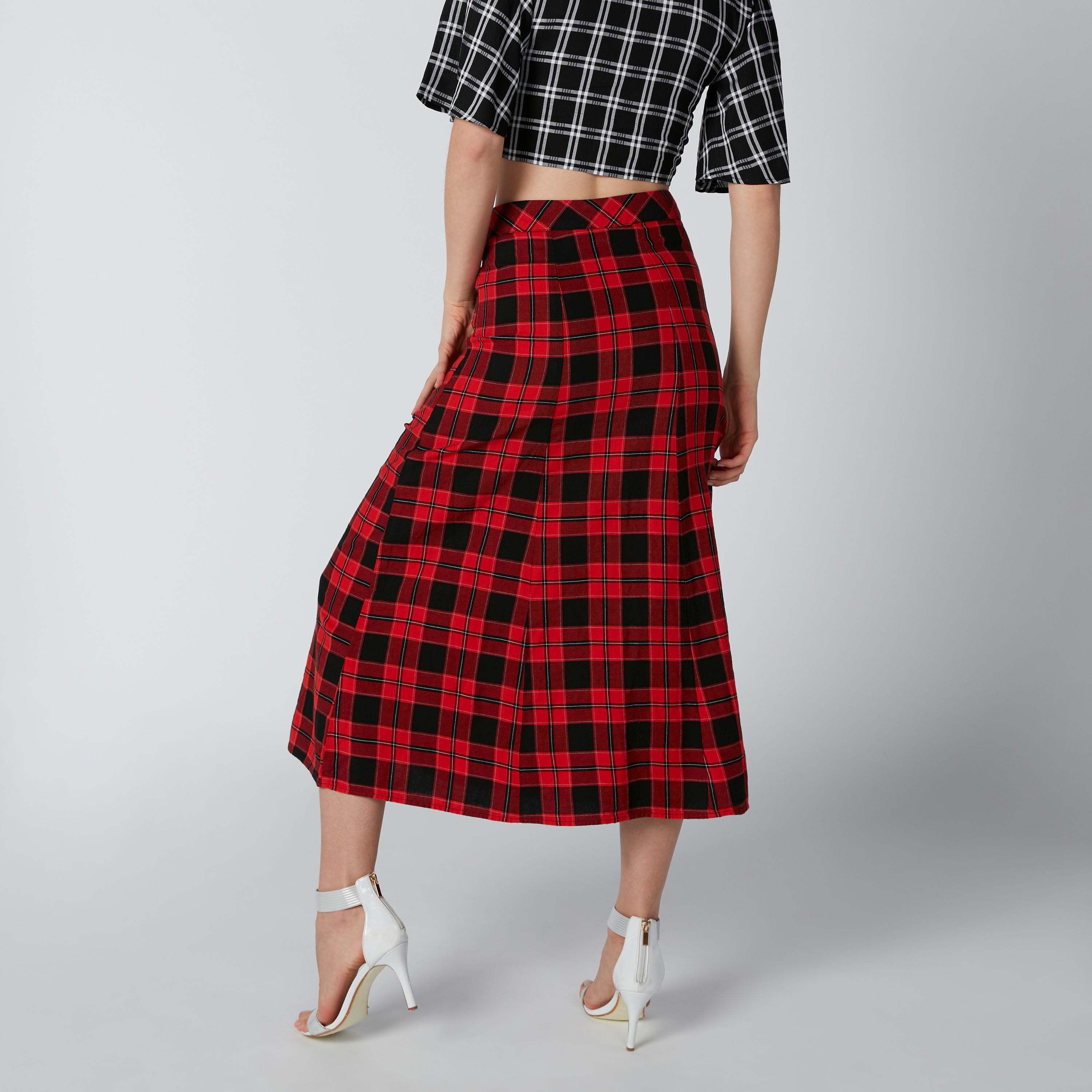 تنورة كاروهات بأزرار -women-clothing-bottoms-skirts-image-4