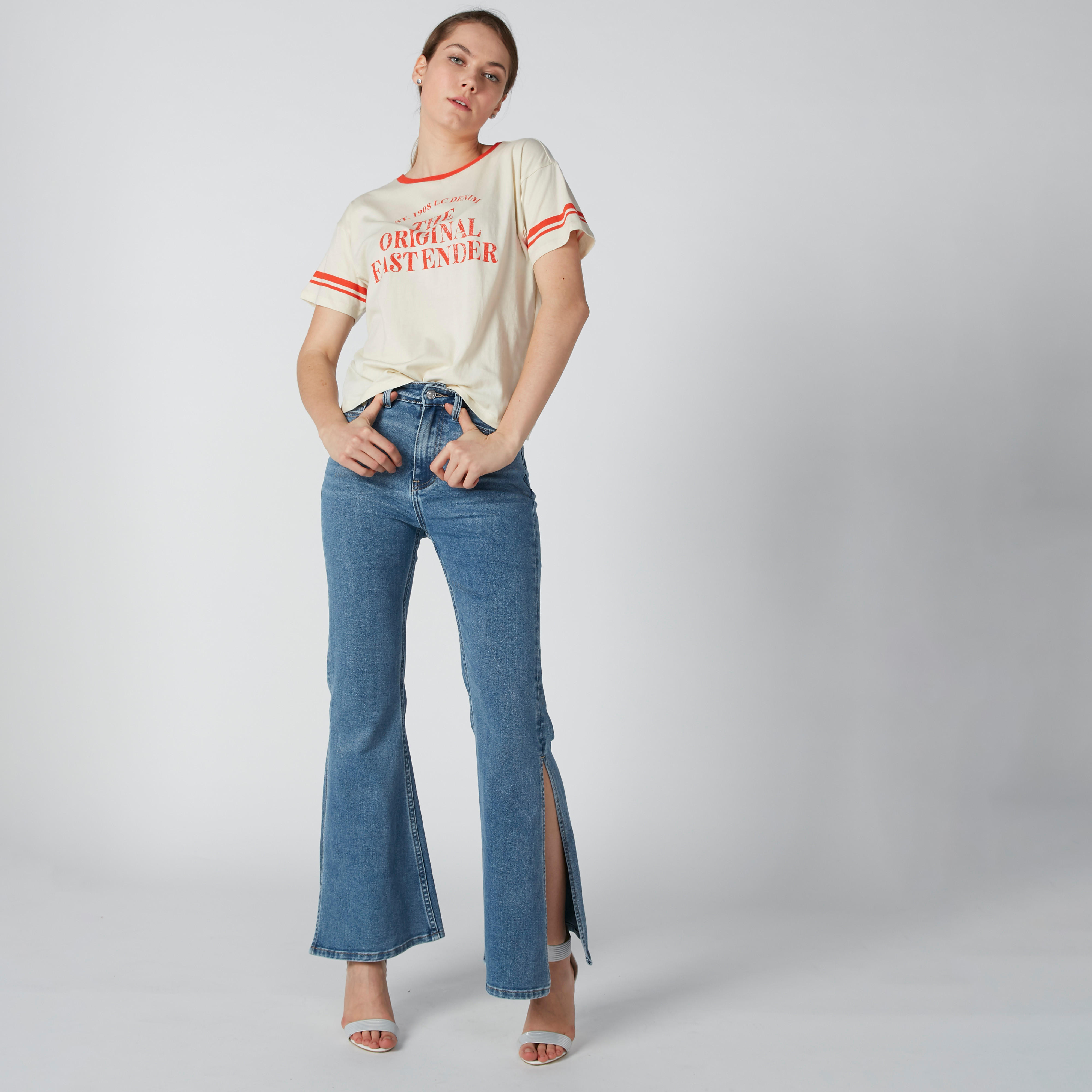 تيشيرت مستدام بأكمام قصيرة وطبعات-women-clothing-tshirts-image-4