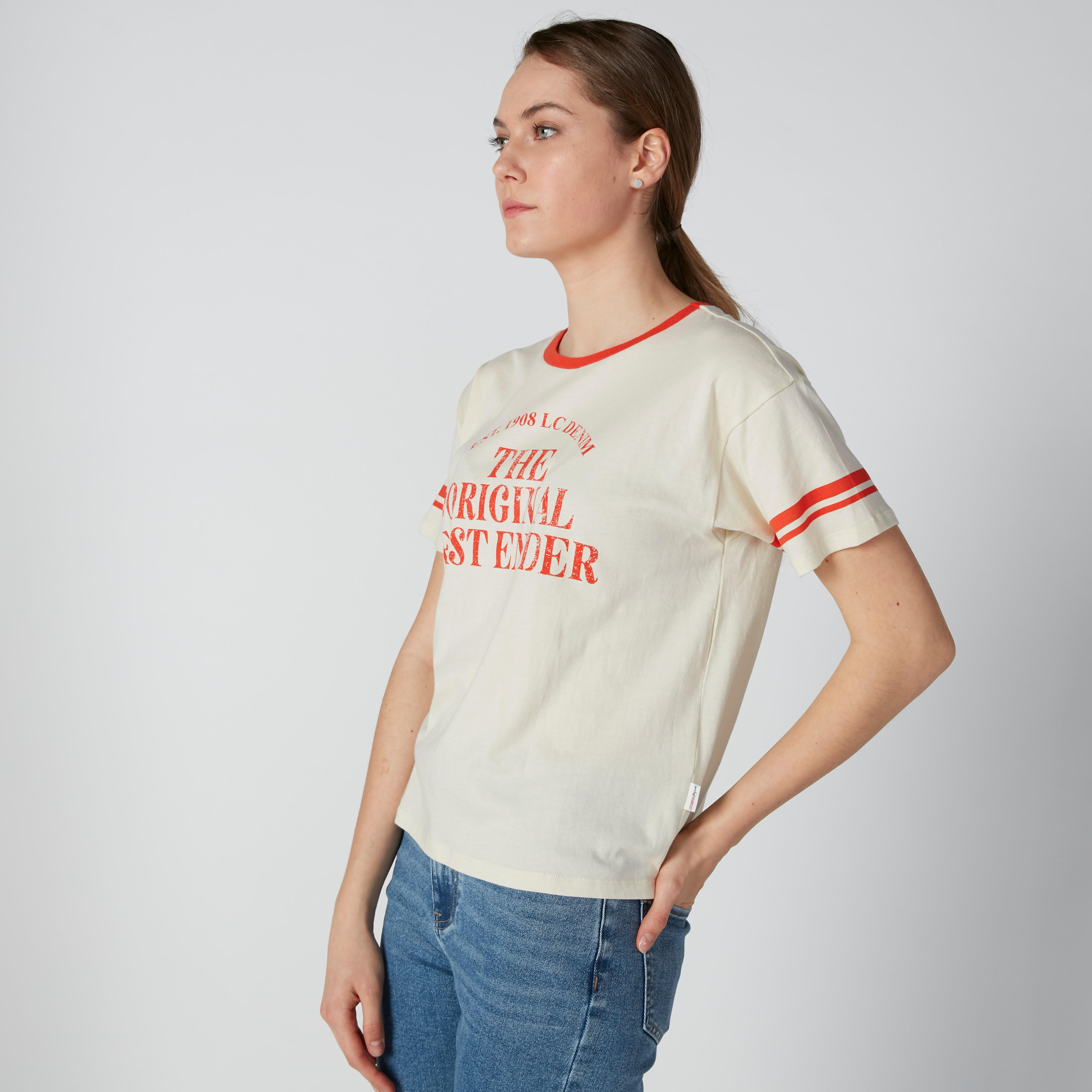 تيشيرت مستدام بأكمام قصيرة وطبعات-women-clothing-tshirts-image-2