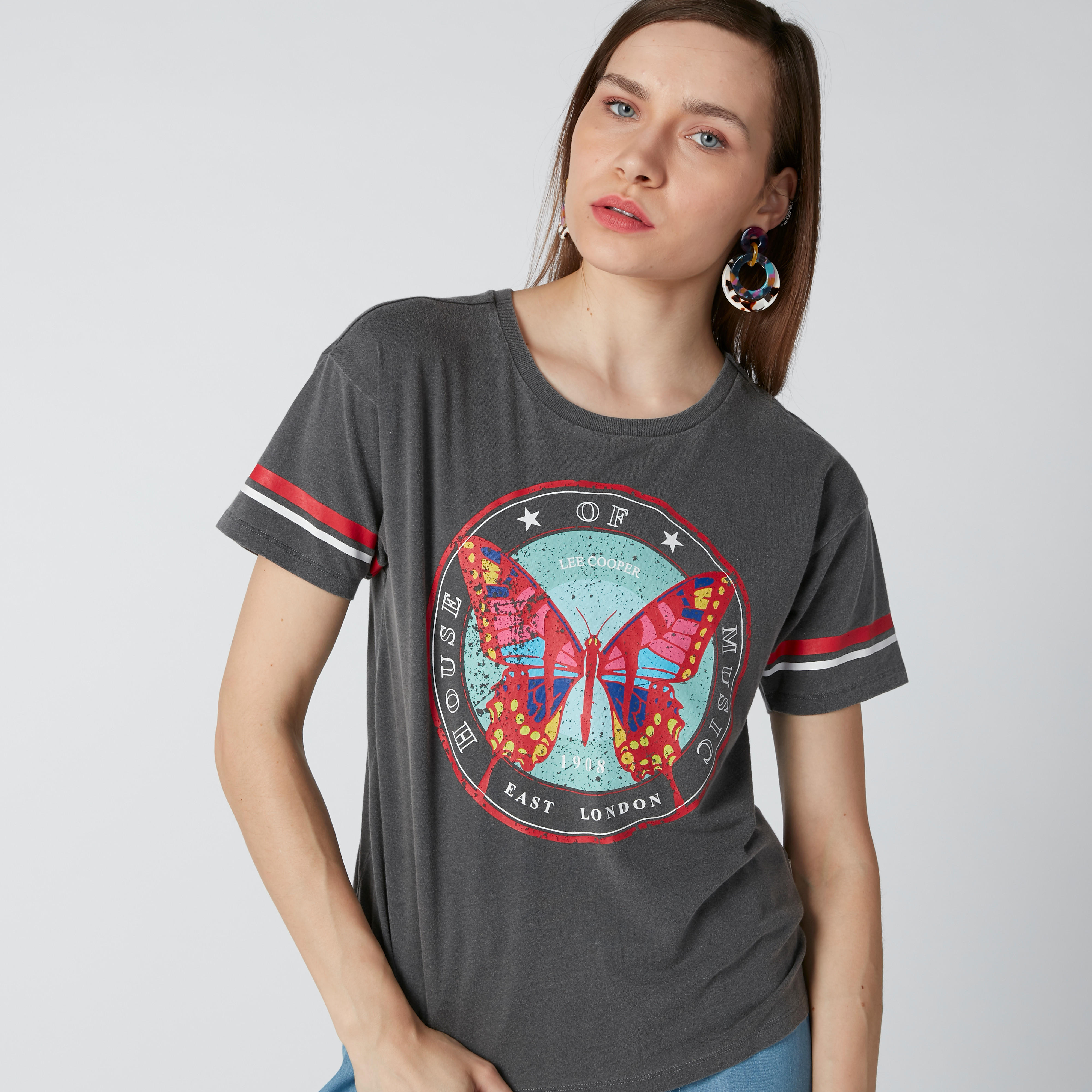 تيشيرت مستدام بأكمام قصيرة وطبعات -women-clothing-tshirts-image-3