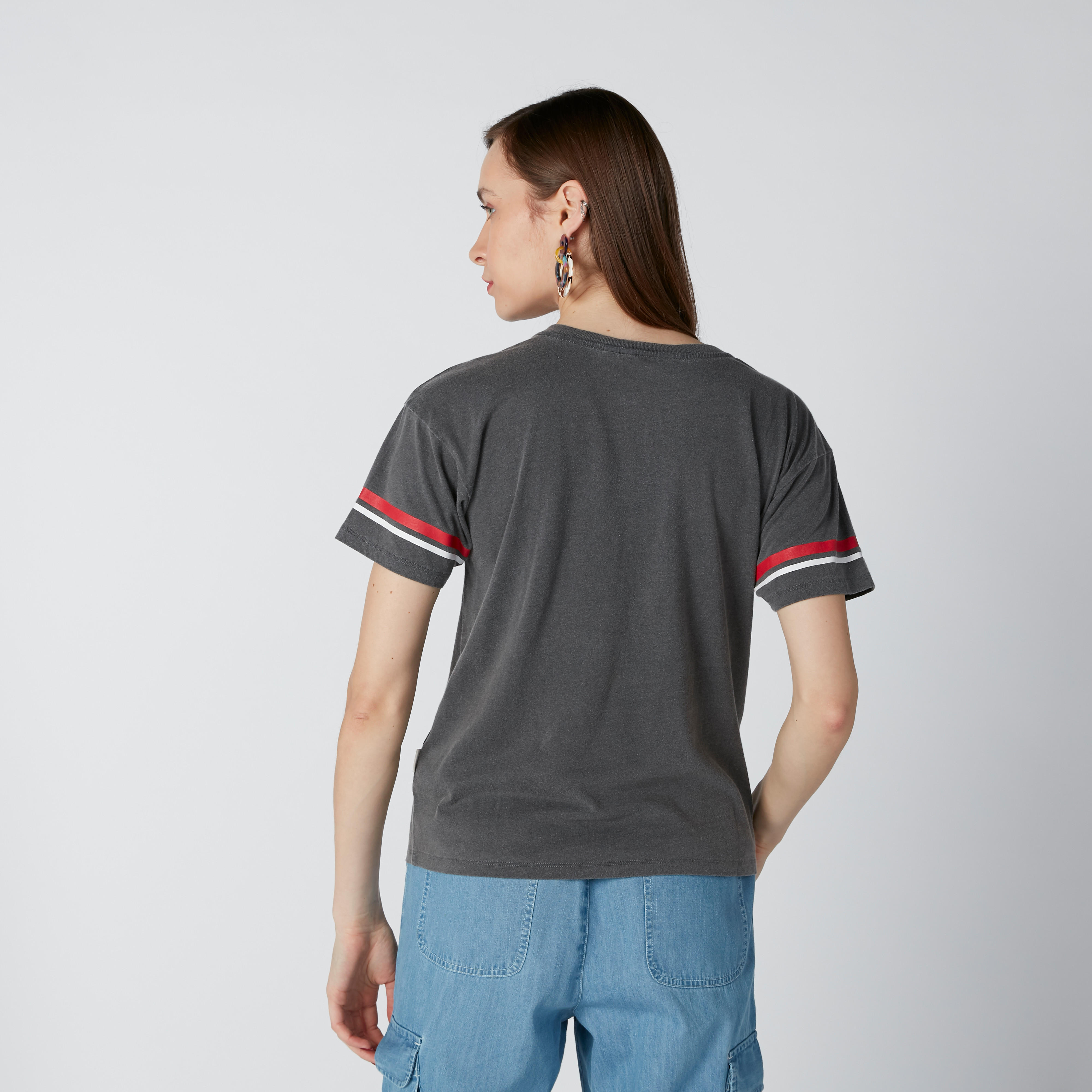 تيشيرت مستدام بأكمام قصيرة وطبعات -women-clothing-tshirts-image-4