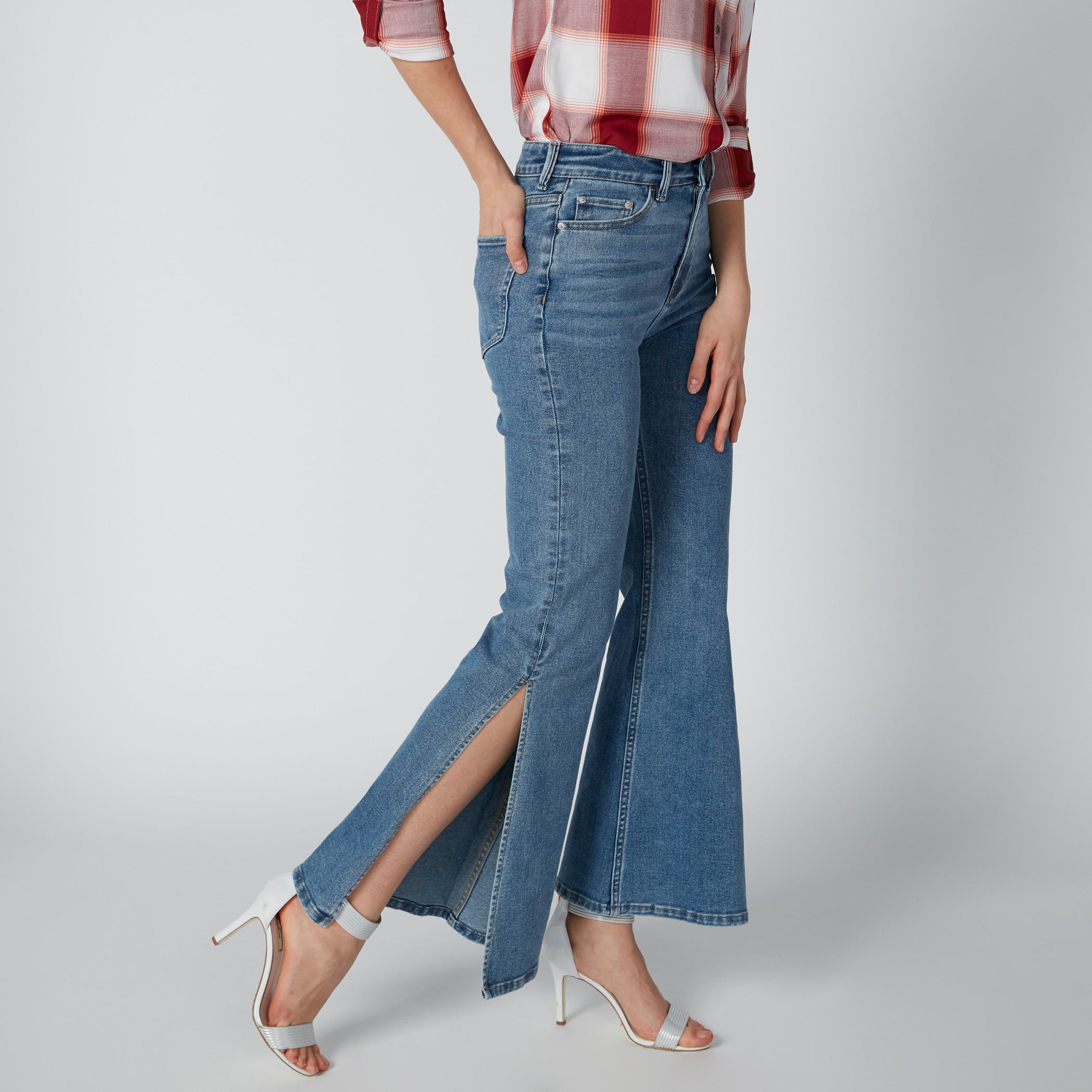 بنطلون مستدام جينز بخصر مرتفع-women-clothing-bottoms-jeans-image-3