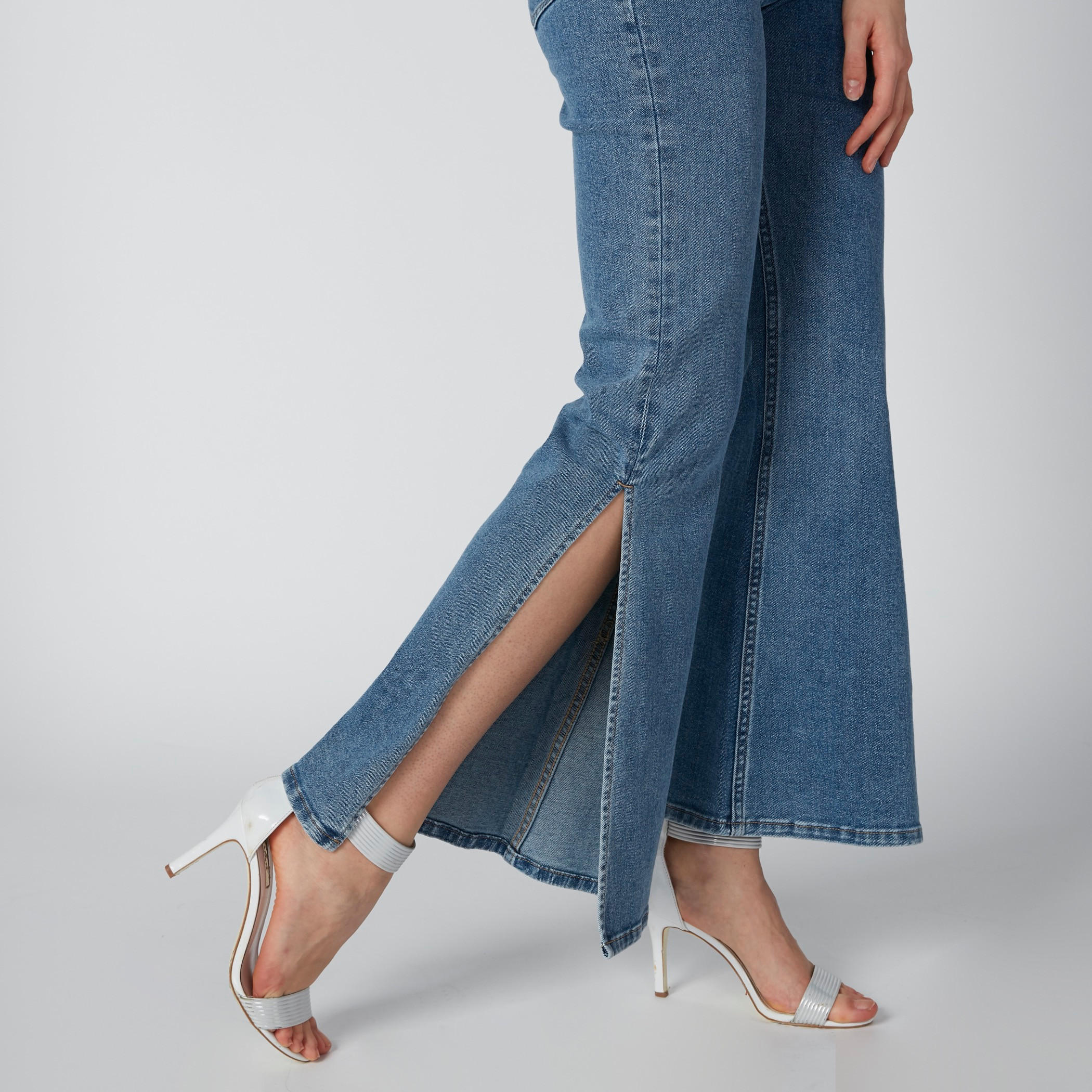 بنطلون مستدام جينز بخصر مرتفع-women-clothing-bottoms-jeans-image-5