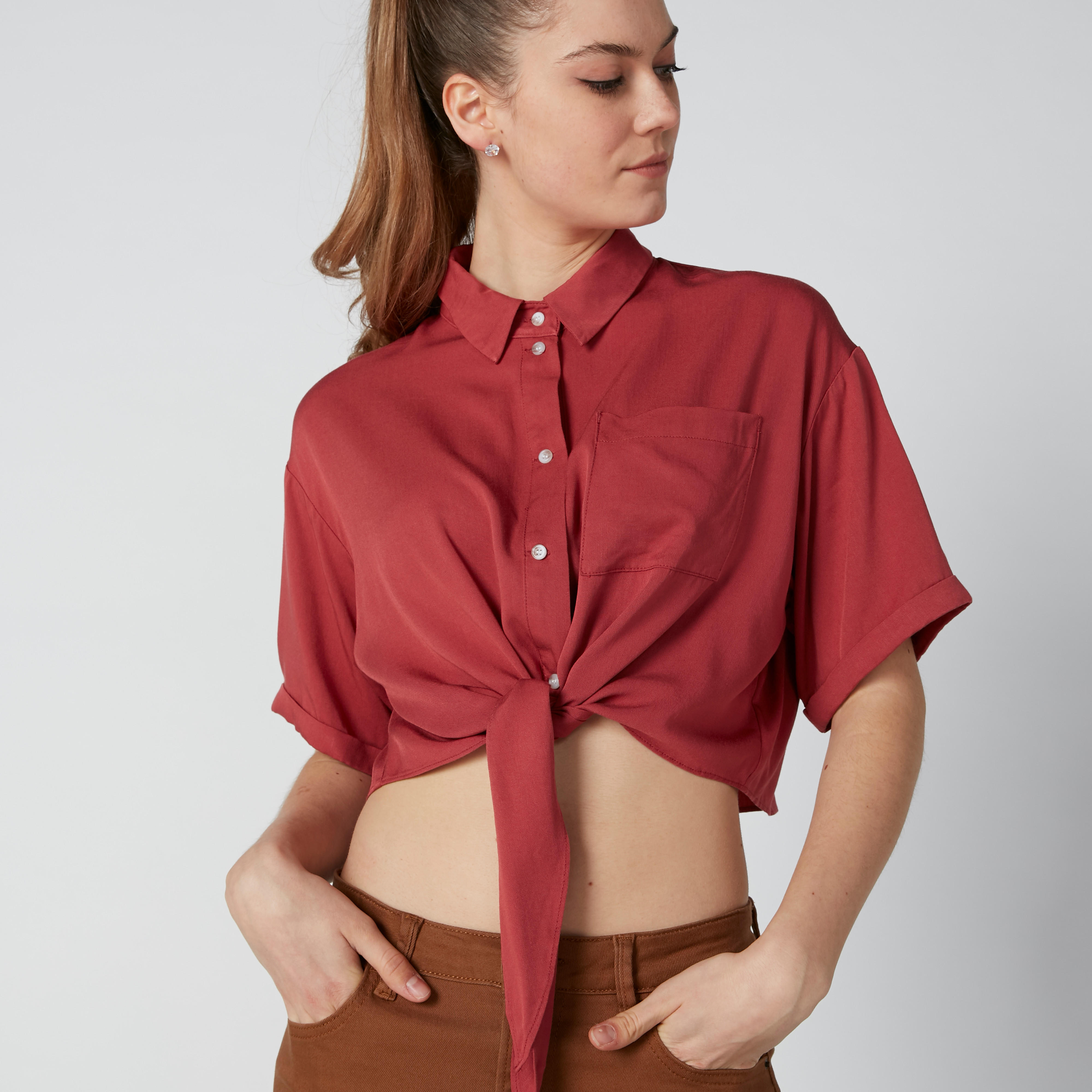 تيشيرت مستدام بأكمام قصيرة ورباط-women-clothing-shirtsandblouses-shirts-image-5