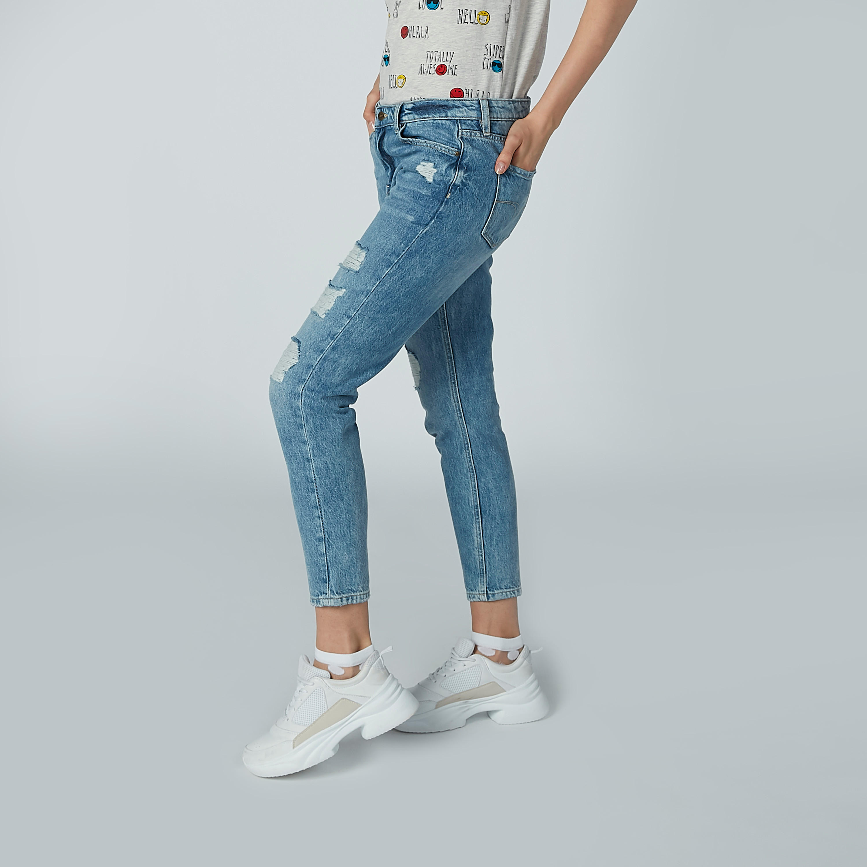 بنطلون جينز ممزق بجيوب وحلقات للحزام من لي كوبر-women-clothing-bottoms-jeans-image-4