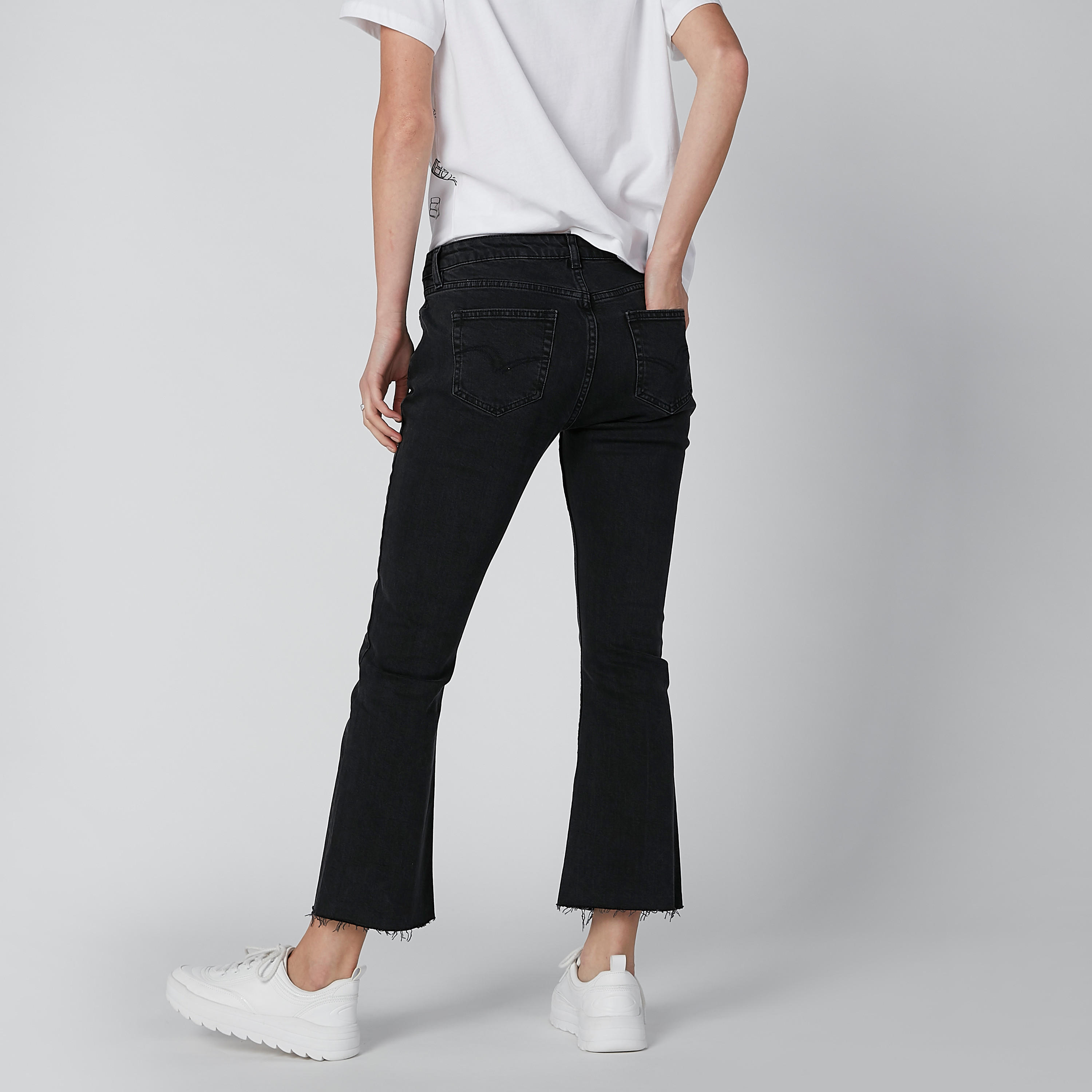 بنطال جينز بجيوب من لي كوبر-women-clothing-bottoms-jeans-image-2
