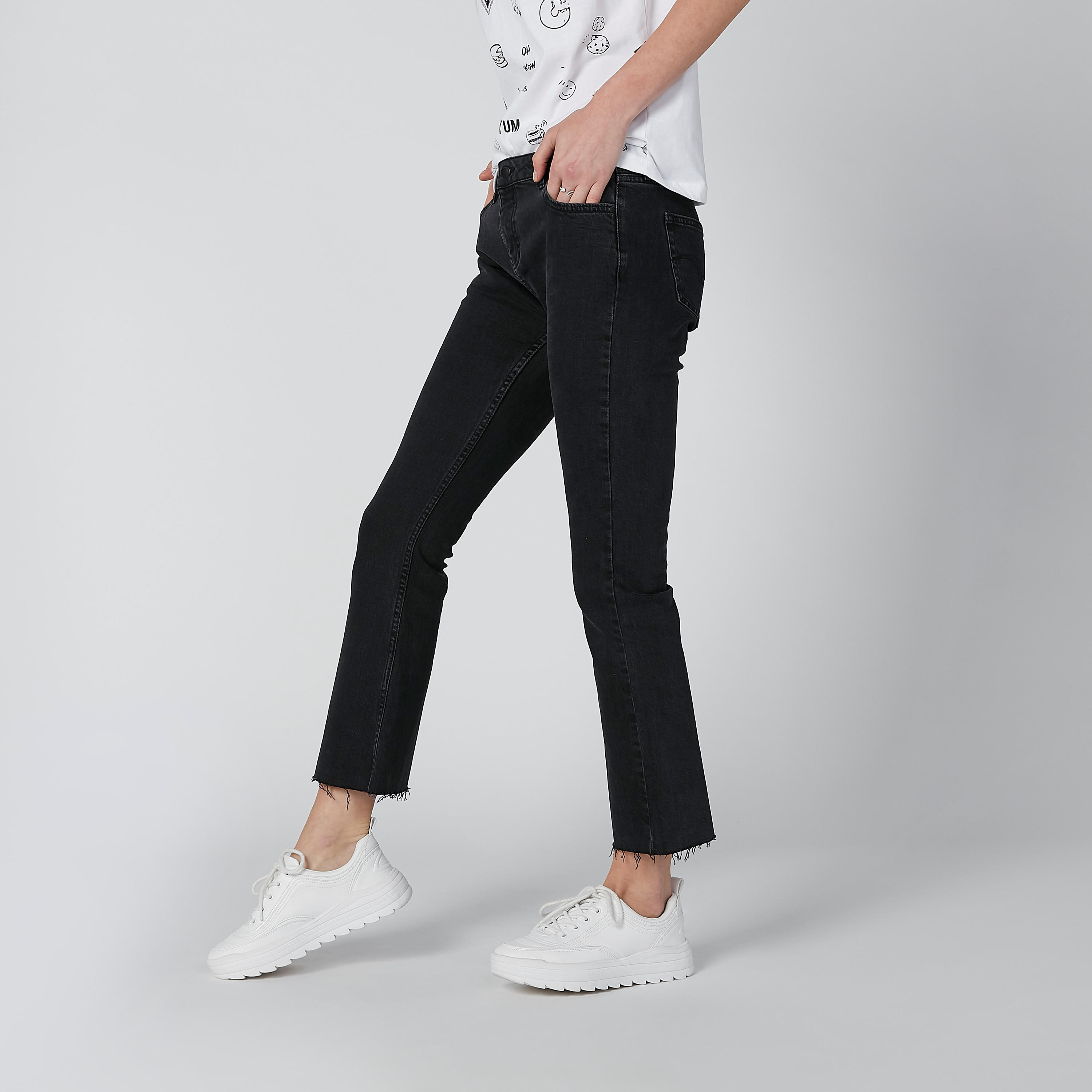 بنطال جينز بجيوب من لي كوبر-women-clothing-bottoms-jeans-image-3