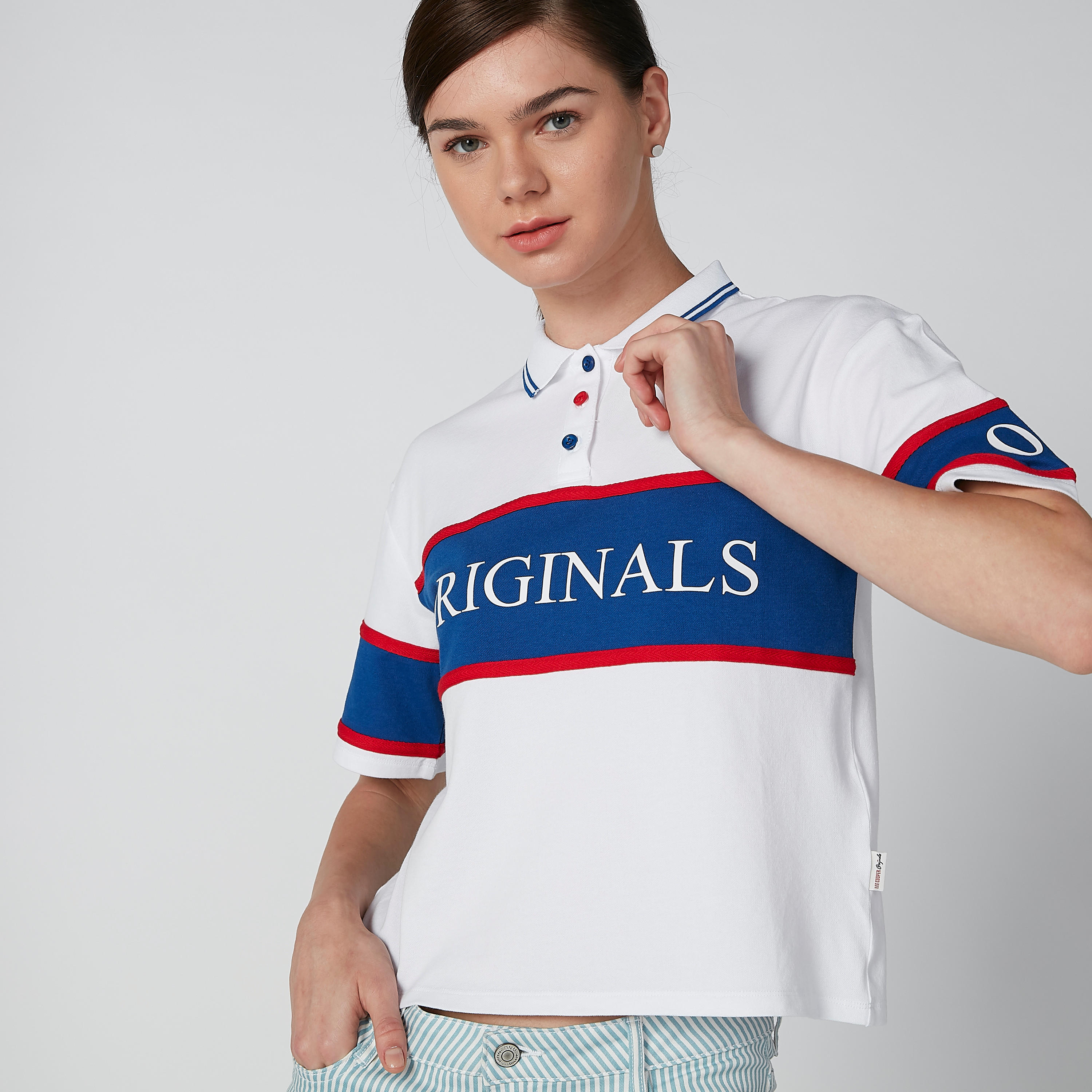 تيشيرت بأكمام قصيرة وياقة بولو وطبعات من لي كوبر-women-clothing-tshirts-image-4