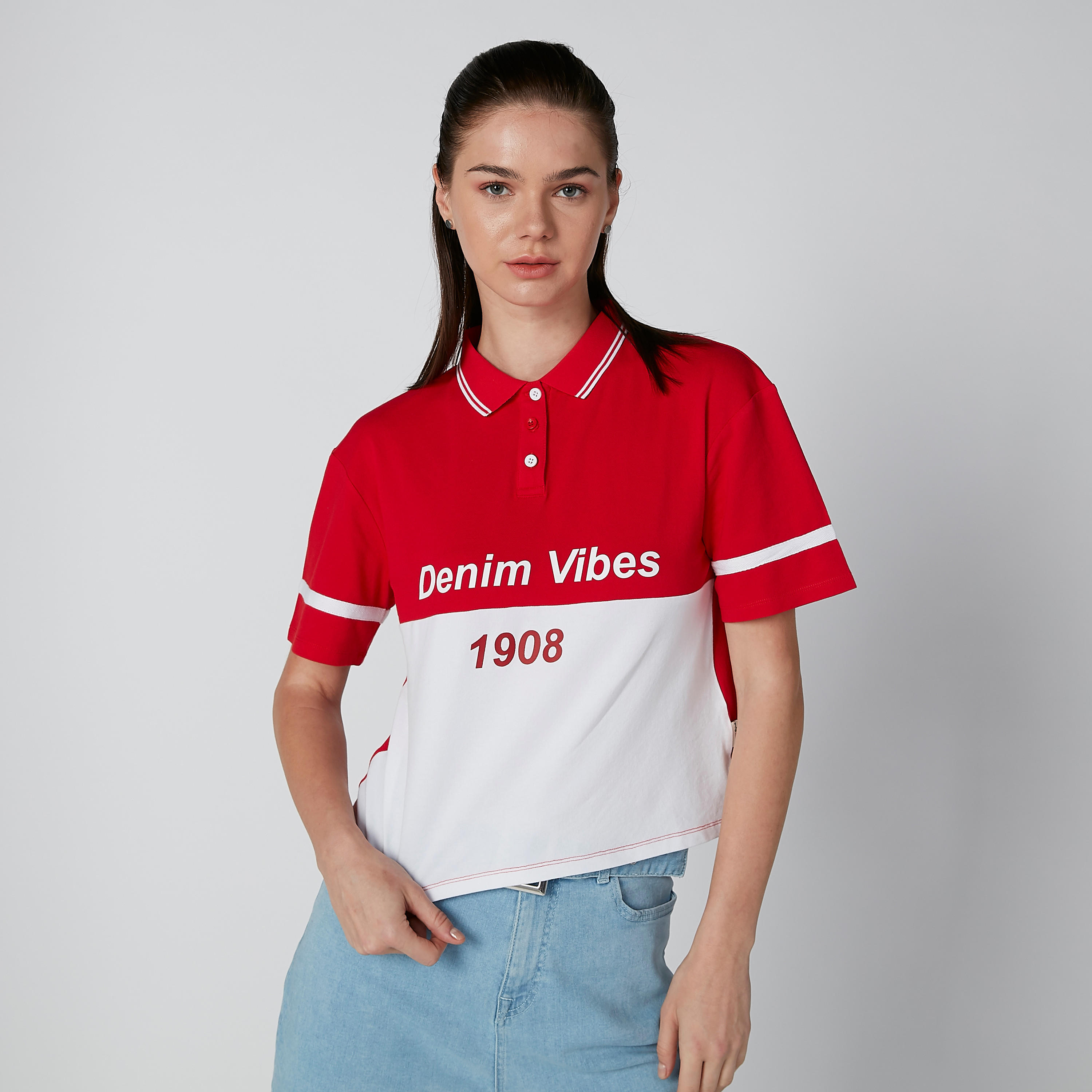 تيشيرت بأكمام قصيرة وياقة بولو وطبعات من لي كوبر-women-clothing-tshirts-image-1