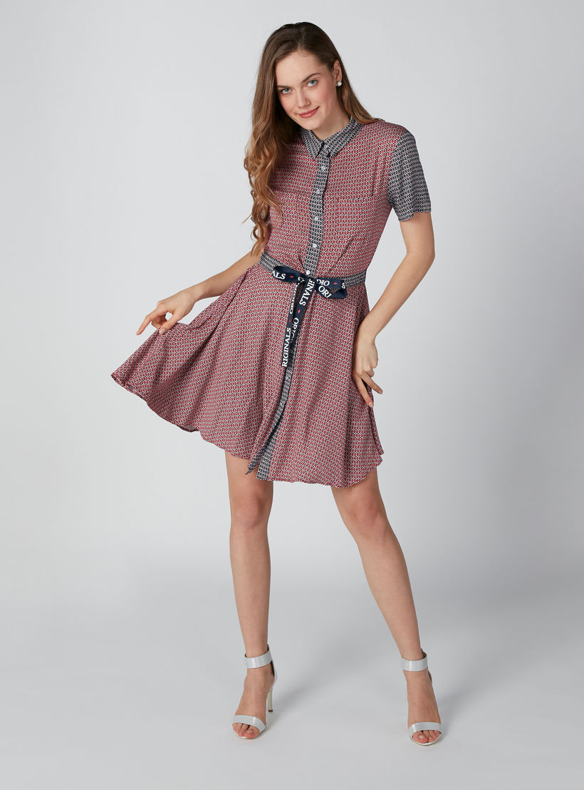 فستان قميص متوسط الطول بأكمام قصيرة وأربطة وطبعات من لي كوبر-women-clothing-dresses-image-1