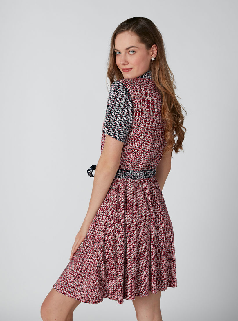 فستان قميص متوسط الطول بأكمام قصيرة وأربطة وطبعات من لي كوبر-women-clothing-dresses-image-2