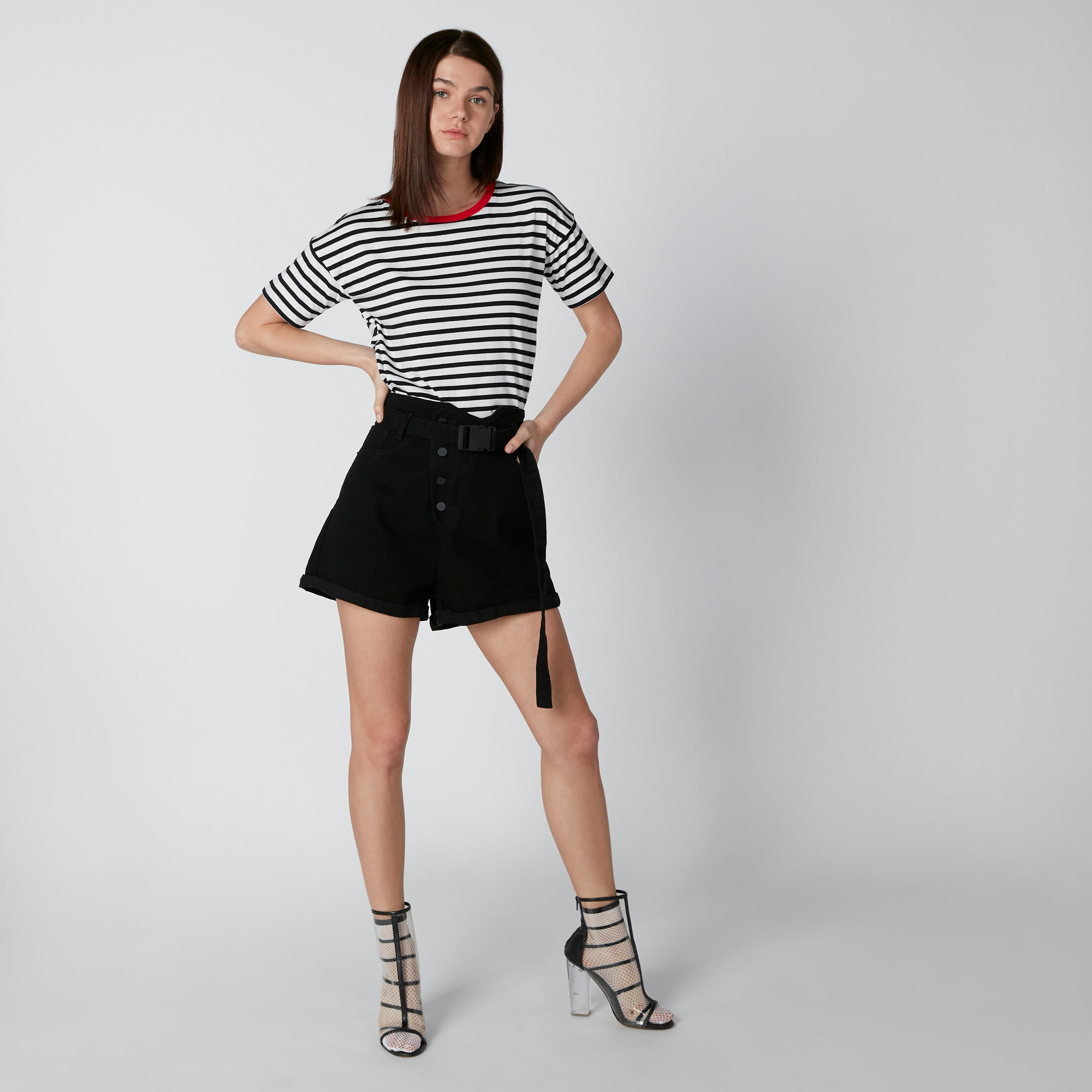 تيشيرت مقلّم بياقة مستديرة وأكتاف منسدلة من لي كوبر-women-clothing-tshirts-image-3