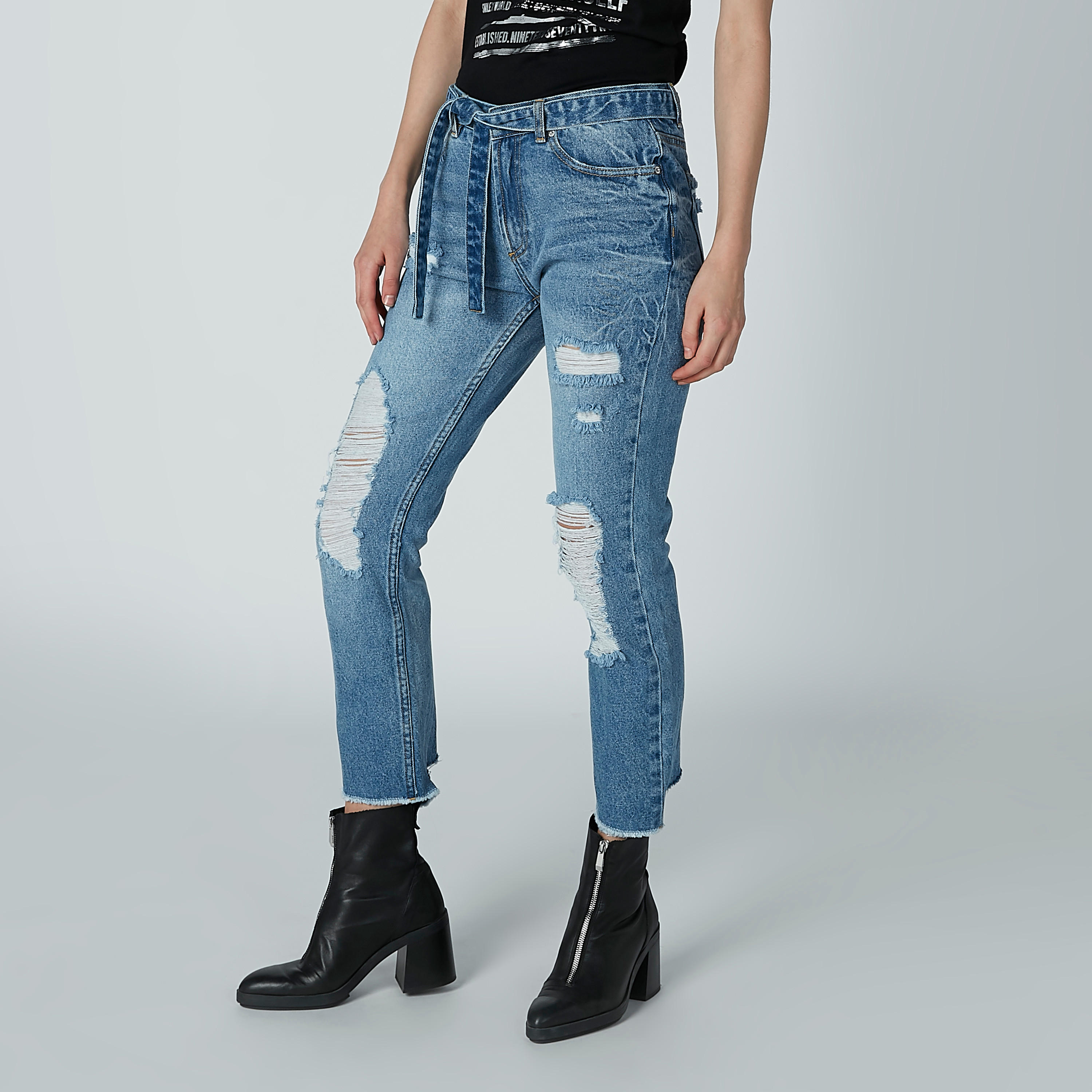 بنطال جينز ممزّق بجيوب وأربطة من لي كوبر-women-clothing-bottoms-jeans-image-3