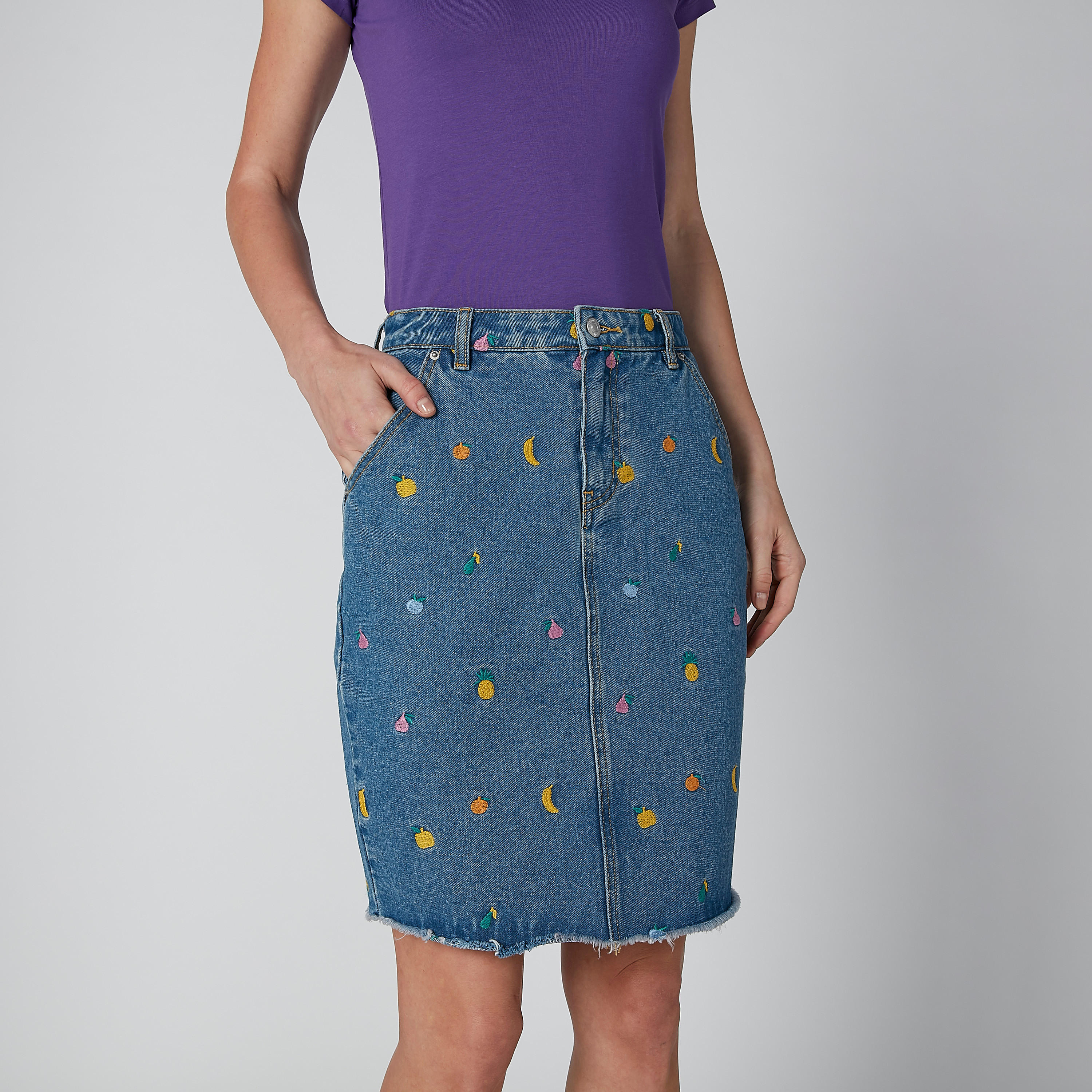 تنورة مطرّزة بجيوب من لي كوبر-women-clothing-bottoms-skirts-image-5