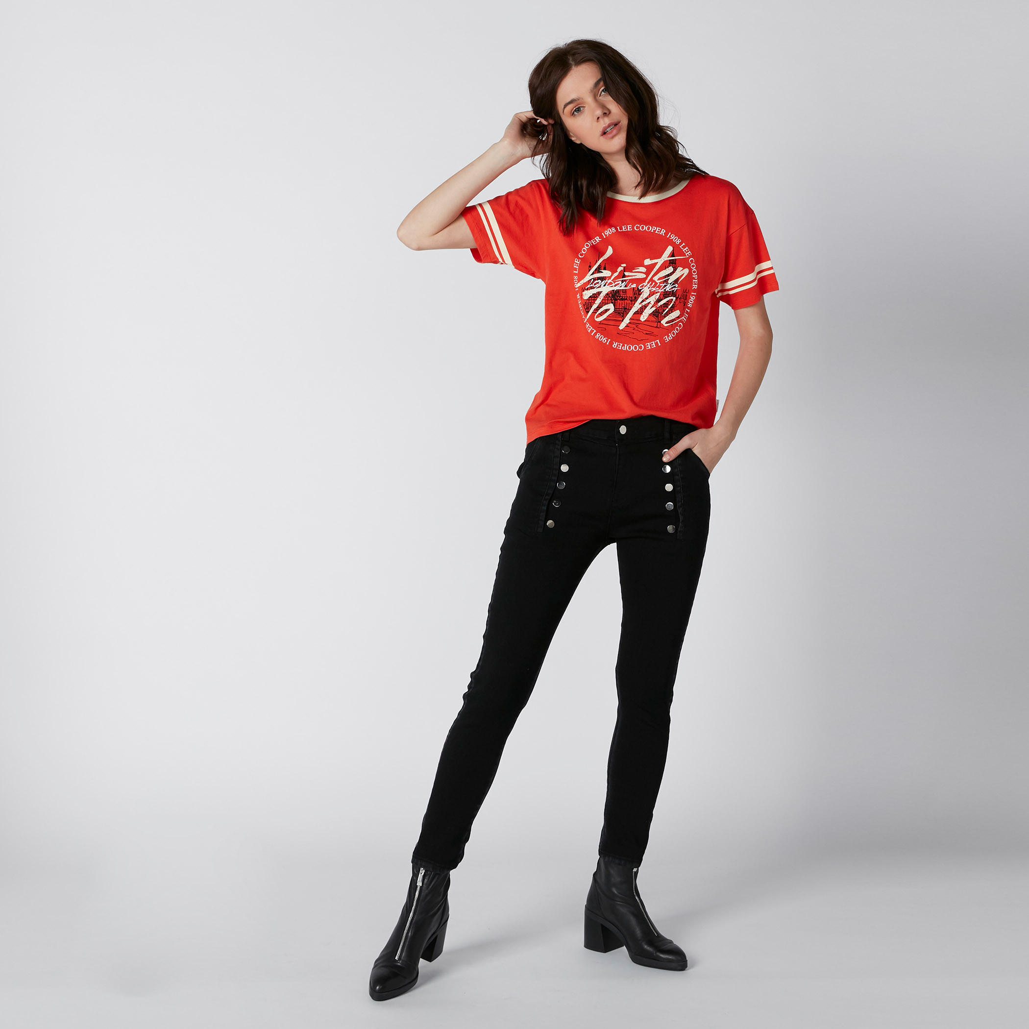 تيشيرت مستدام بياقة مستديرة وطبعات-women-clothing-tshirts-image-4