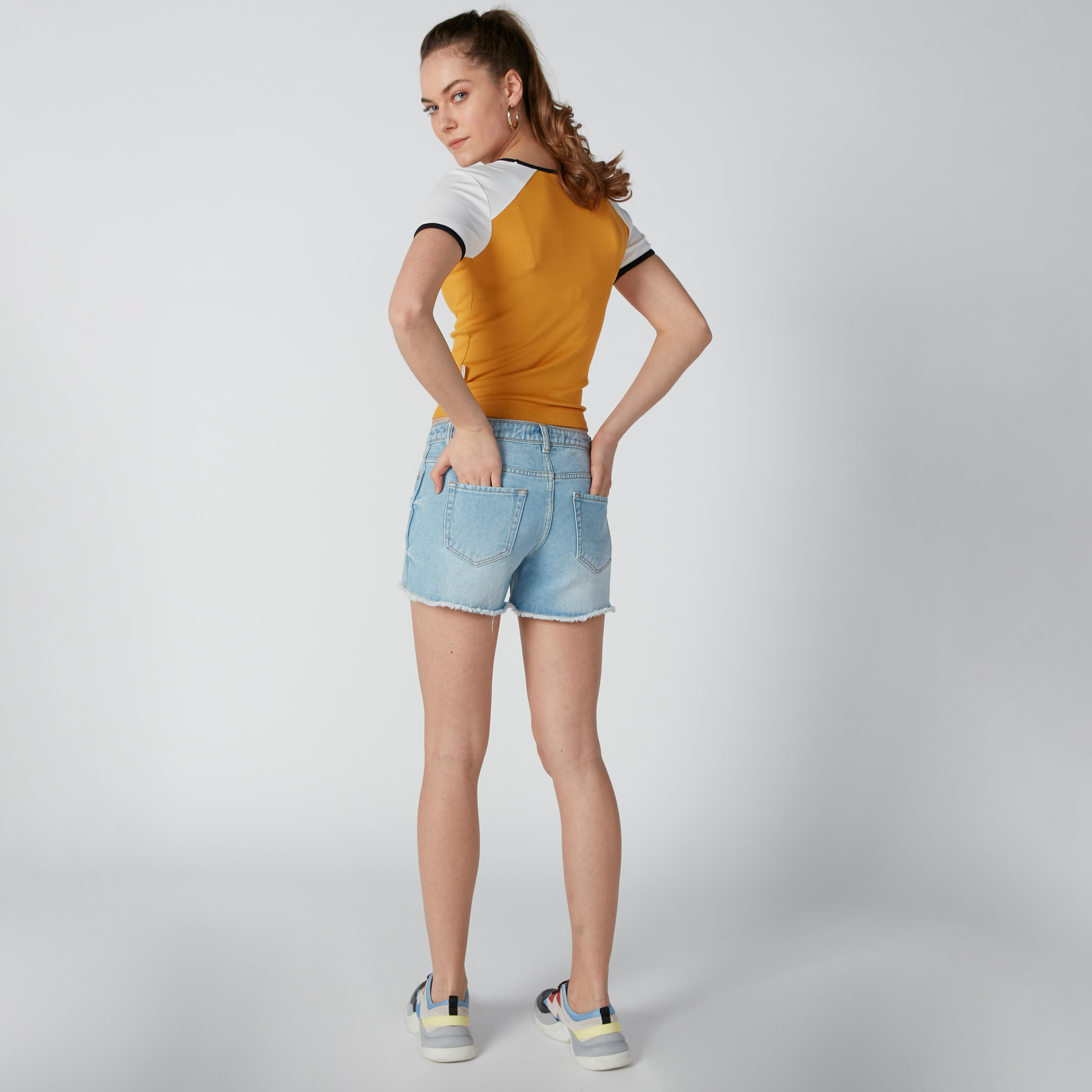 شورت مستدام دينم من لي كوبر-women-clothing-bottoms-shorts-image-1