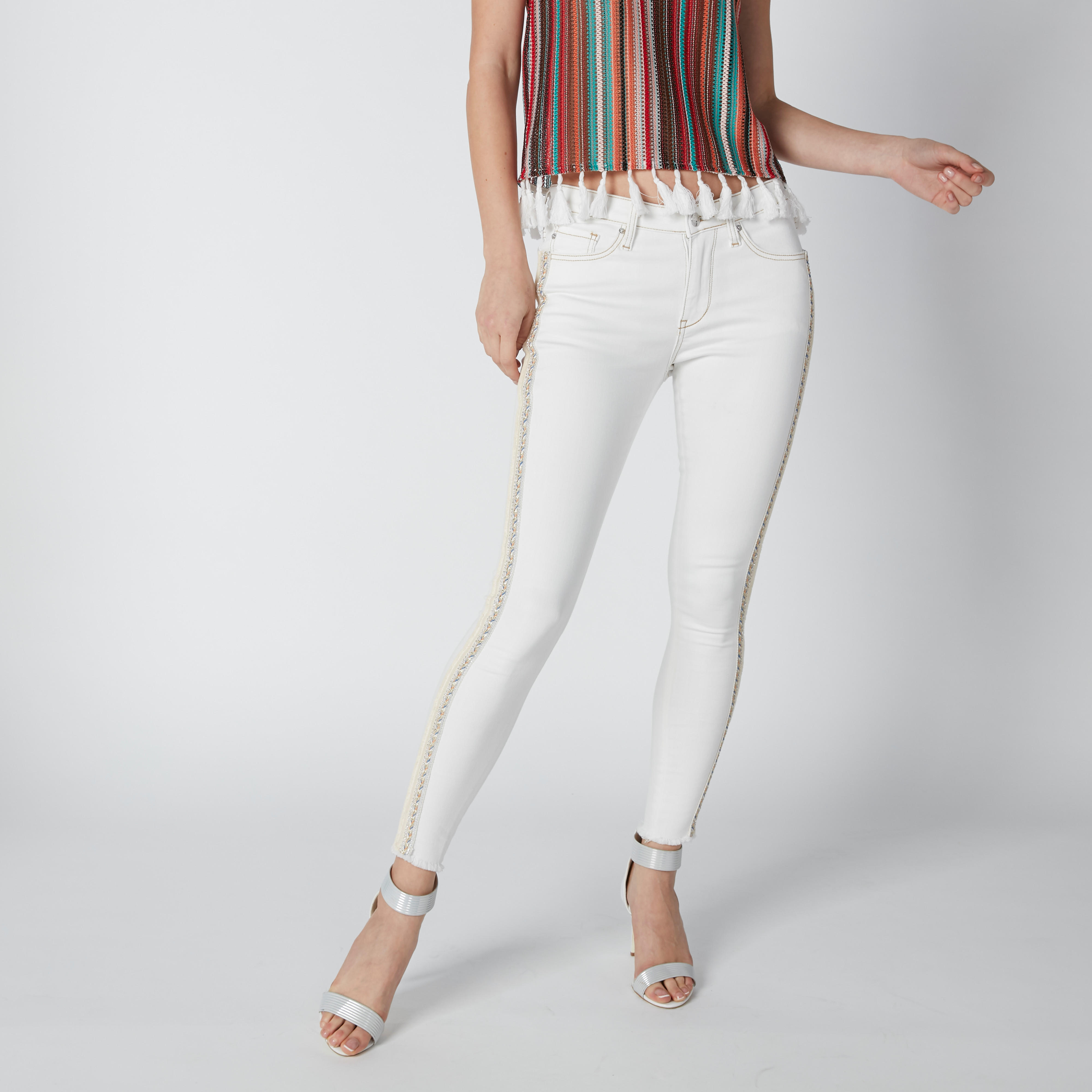 بنطلون جينز مستدام بخصر متوسط الارتفاع وحلقات للحزام وشريطة-women-clothing-bottoms-jeans-image-2