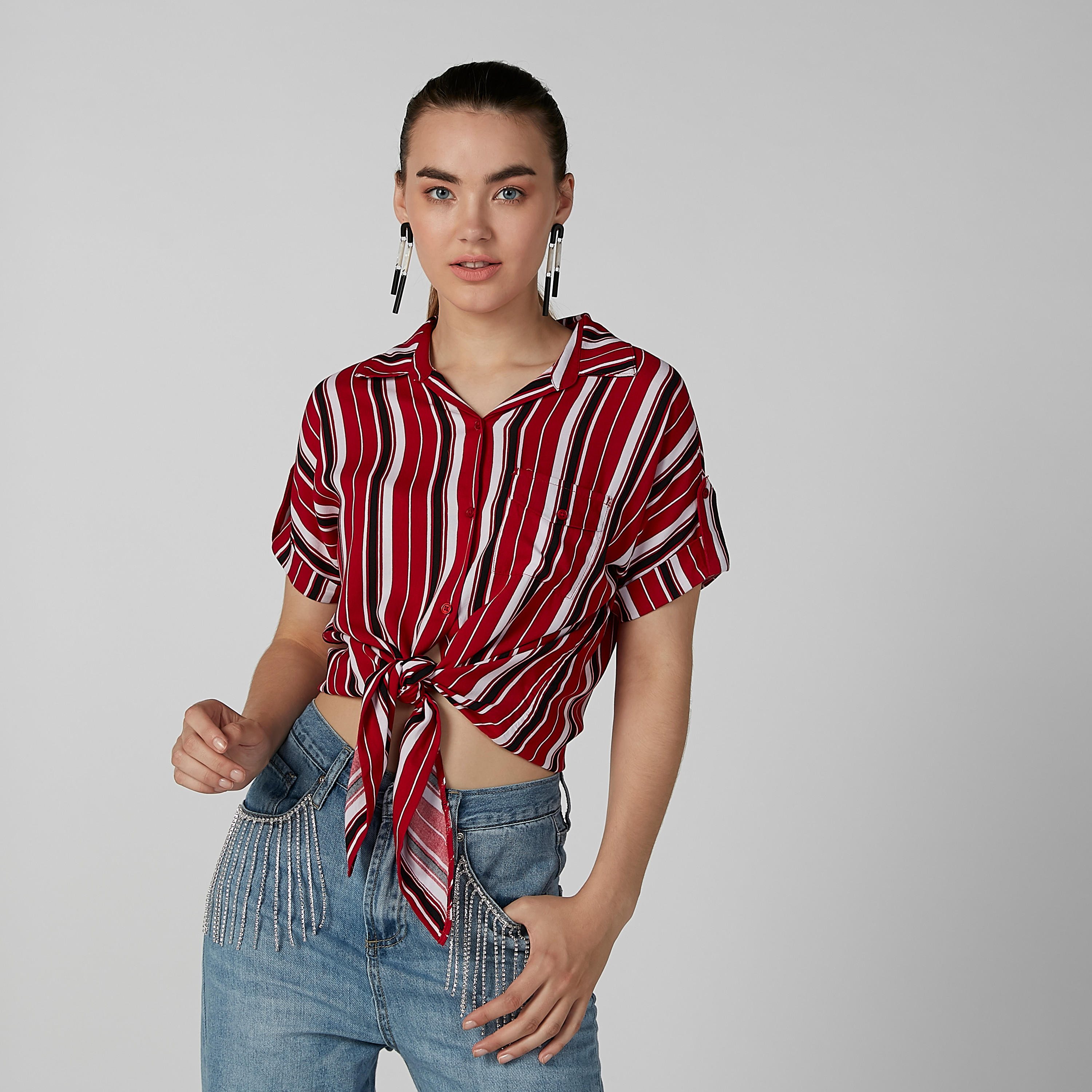 قميص مقلّم برباط وجيب على الصدر من لي كوبر-women-clothing-shirtsandblouses-shirts-image-1