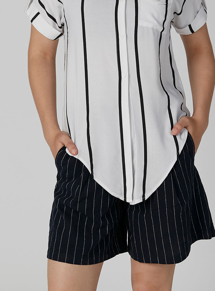 قميص مقلّم برباط وجيب على الصدر من لي كوبر-women-clothing-shirtsandblouses-shirts-image-5