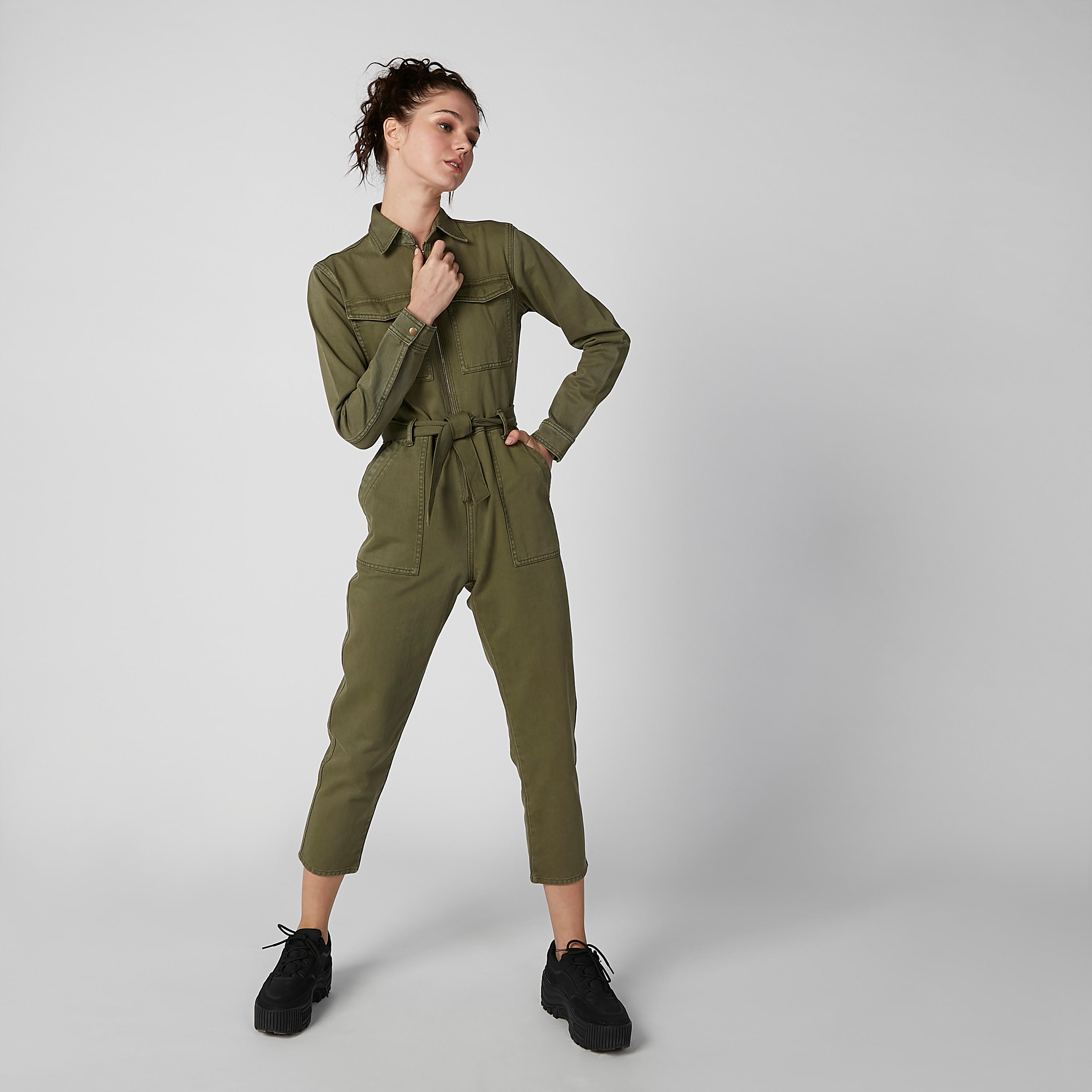 أفرول سادة بسحّاب إغلاق وأربطة من لي كوبر-women-clothing-jumpsuits-image-2