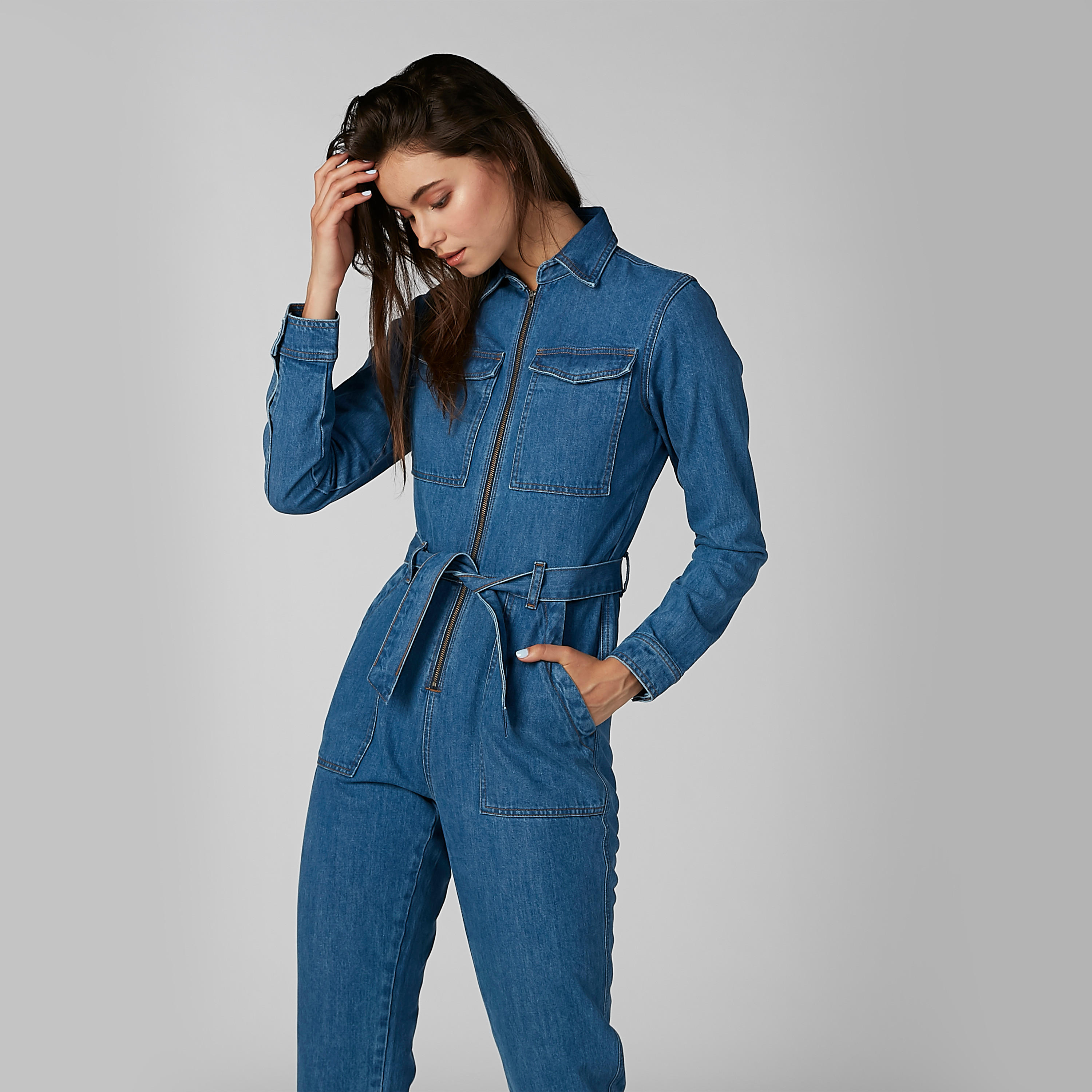 أفرول دينم بجيوب وأربطة من لي كوبر-women-clothing-jumpsuits-image-2