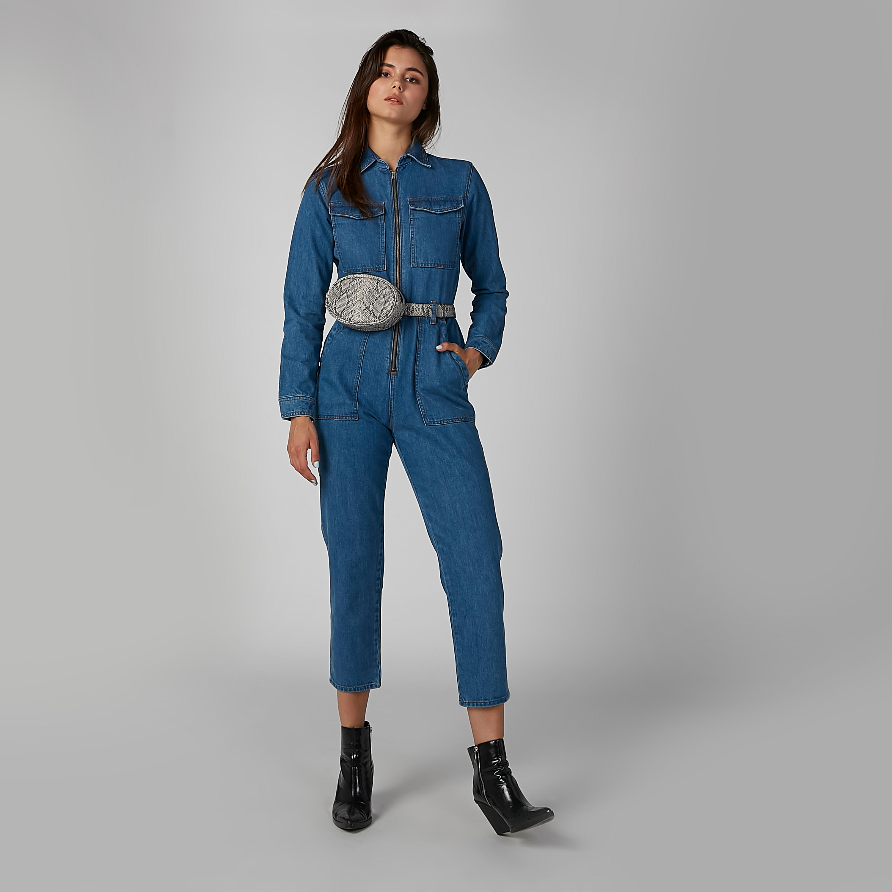أفرول دينم بجيوب وأربطة من لي كوبر-women-clothing-jumpsuits-image-7
