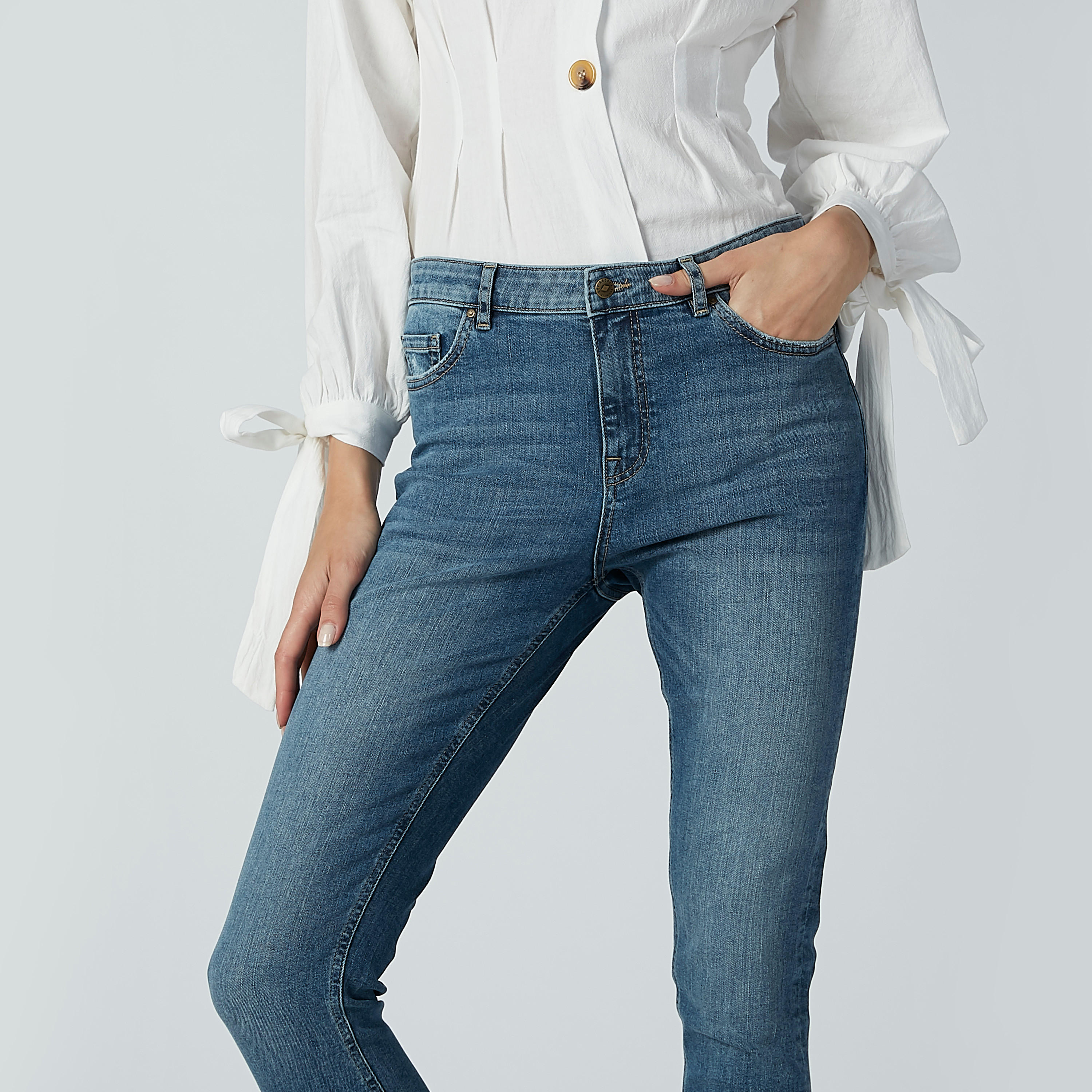 بنطال جينز قصير بجيوب من لي كوبر-women-clothing-bottoms-jeans-image-3