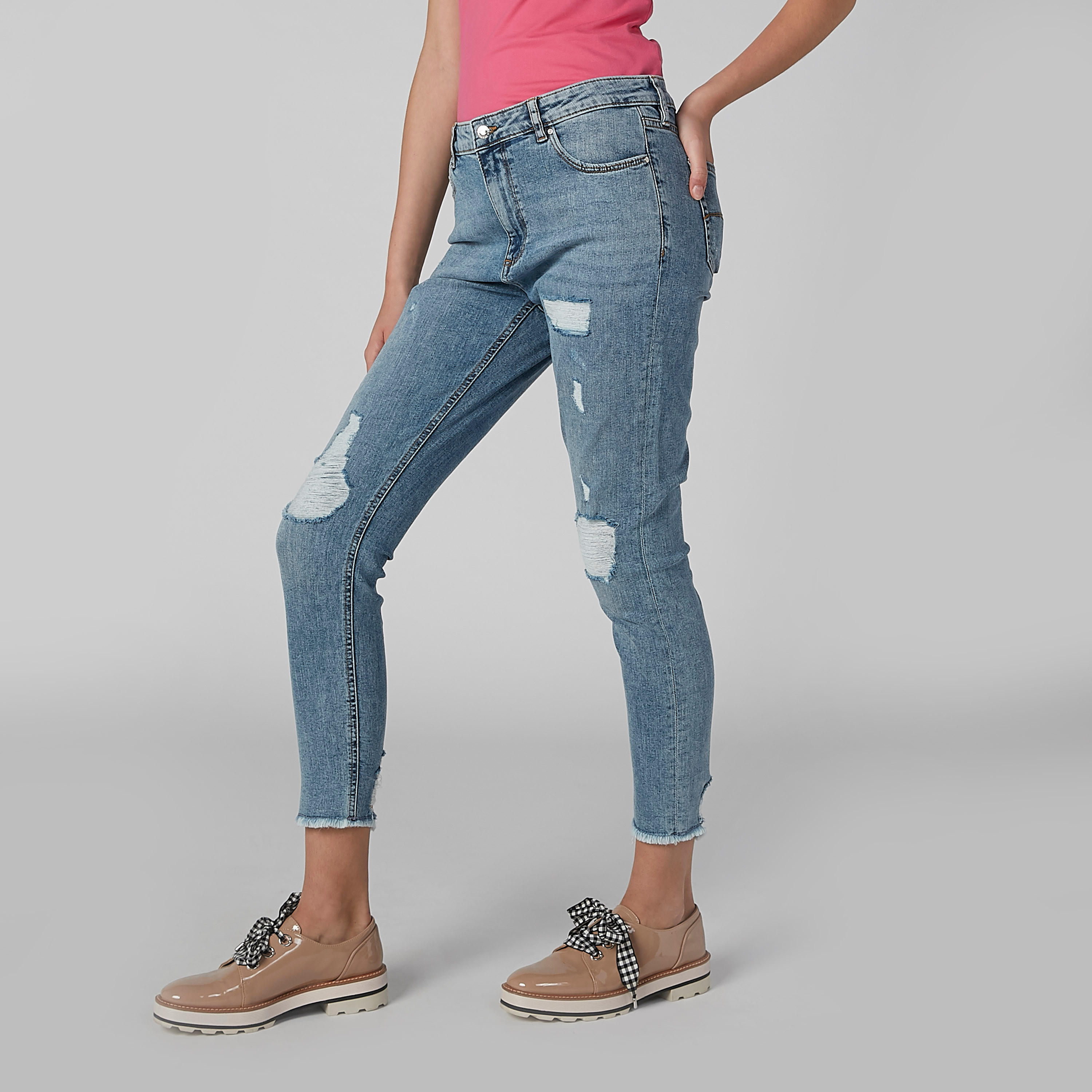 بنطال جينز ممزّق بجيوب من لي كوبر-women-clothing-bottoms-jeans-image-5