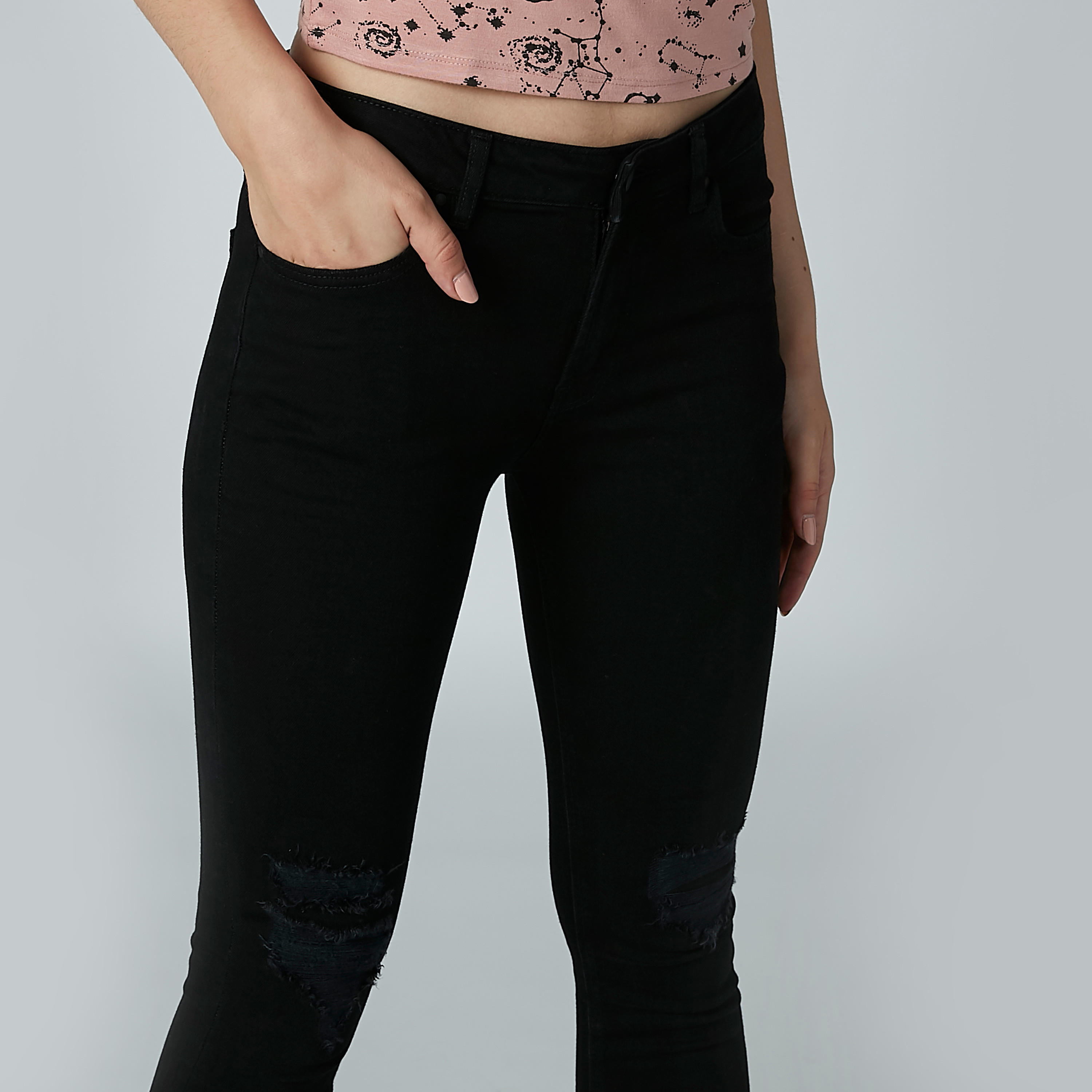 بنطال جينز بجيوب وحلقات للحزام-women-clothing-bottoms-jeans-image-1