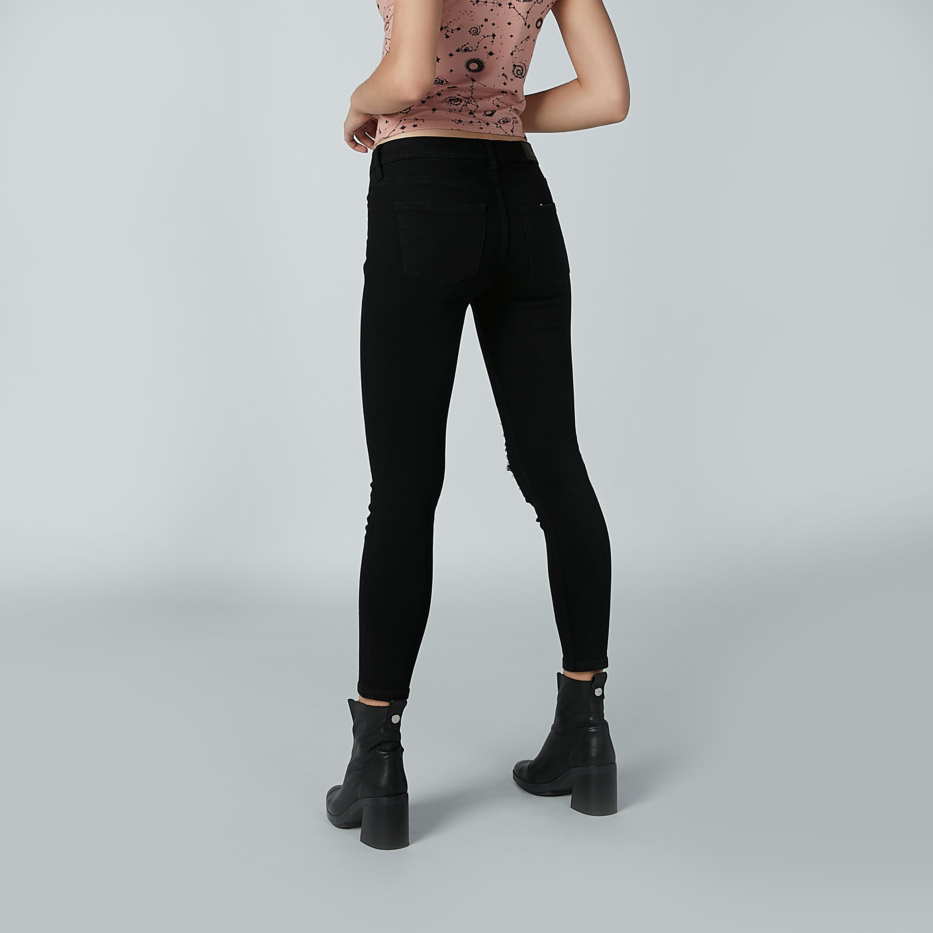 بنطال جينز بجيوب وحلقات للحزام-women-clothing-bottoms-jeans-image-4