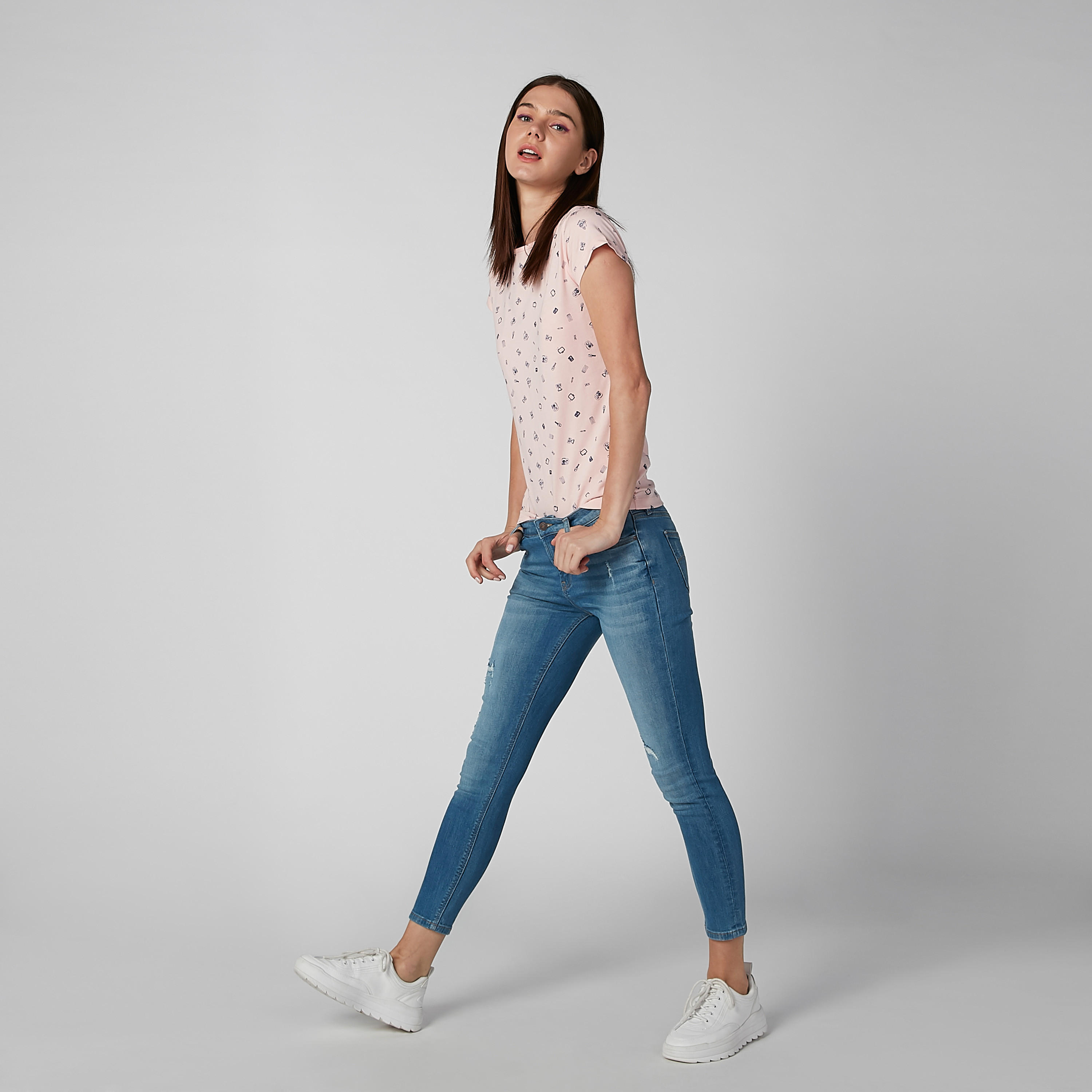 بنطال جينز ممزّق بجيوب وحلقات للحزام من لي كوبر-women-clothing-bottoms-jeans-image-2