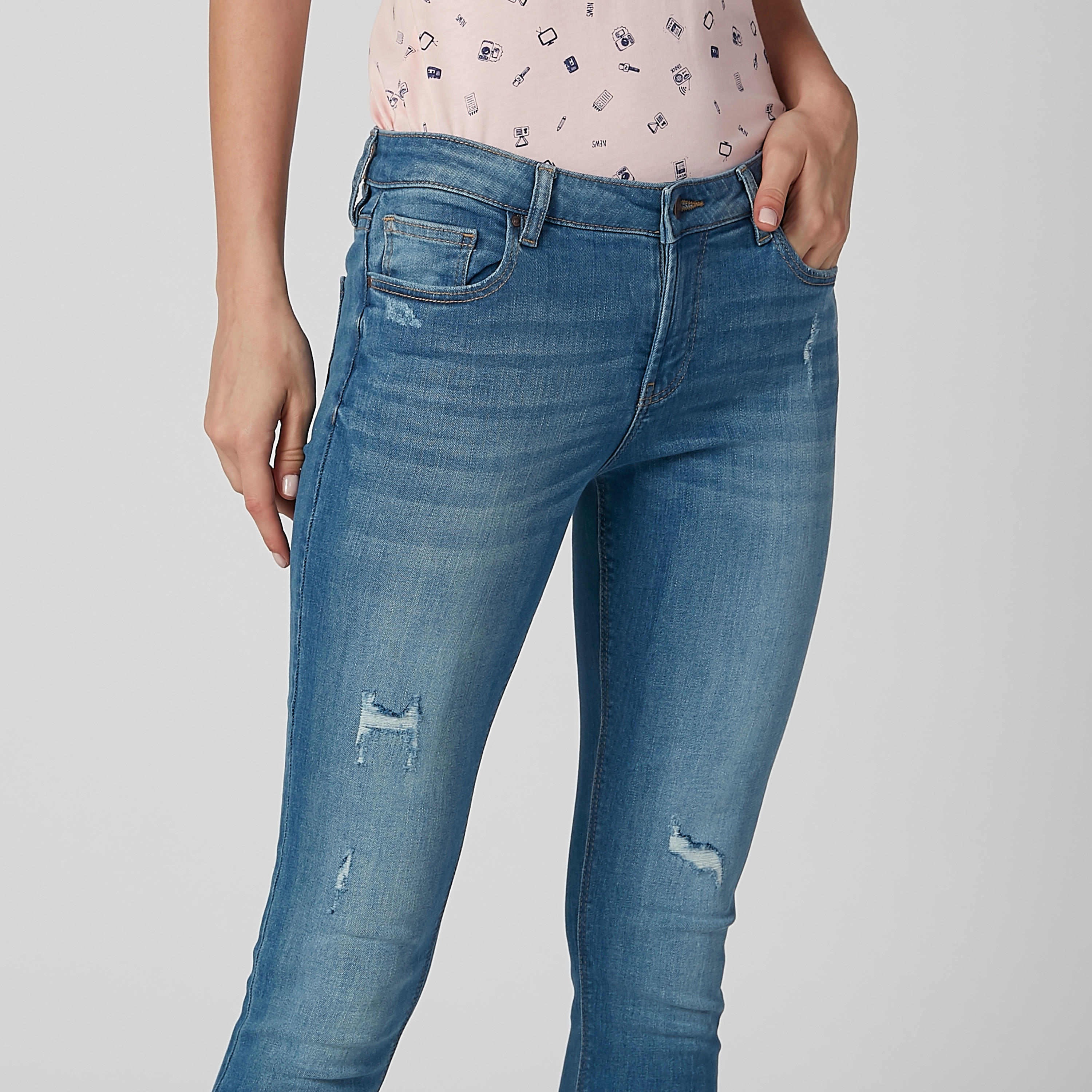 بنطال جينز ممزّق بجيوب وحلقات للحزام من لي كوبر-women-clothing-bottoms-jeans-image-4