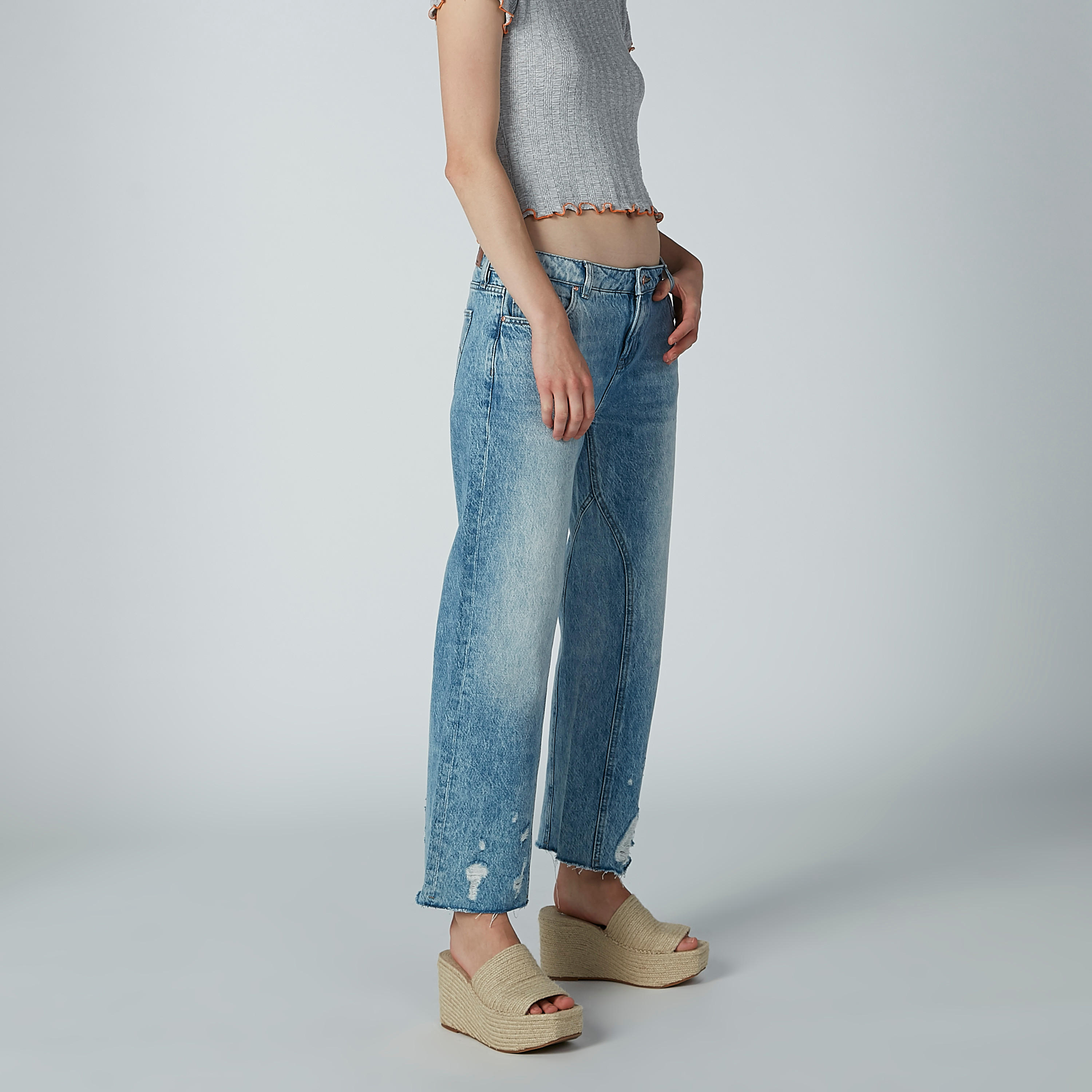 بنطال جينز ممزّق بجيوب وحلقات للحزام من لي كوبر-women-clothing-bottoms-jeans-image-2