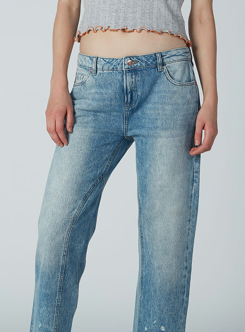 بنطال جينز ممزّق بجيوب وحلقات للحزام من لي كوبر-women-clothing-bottoms-jeans-image-4