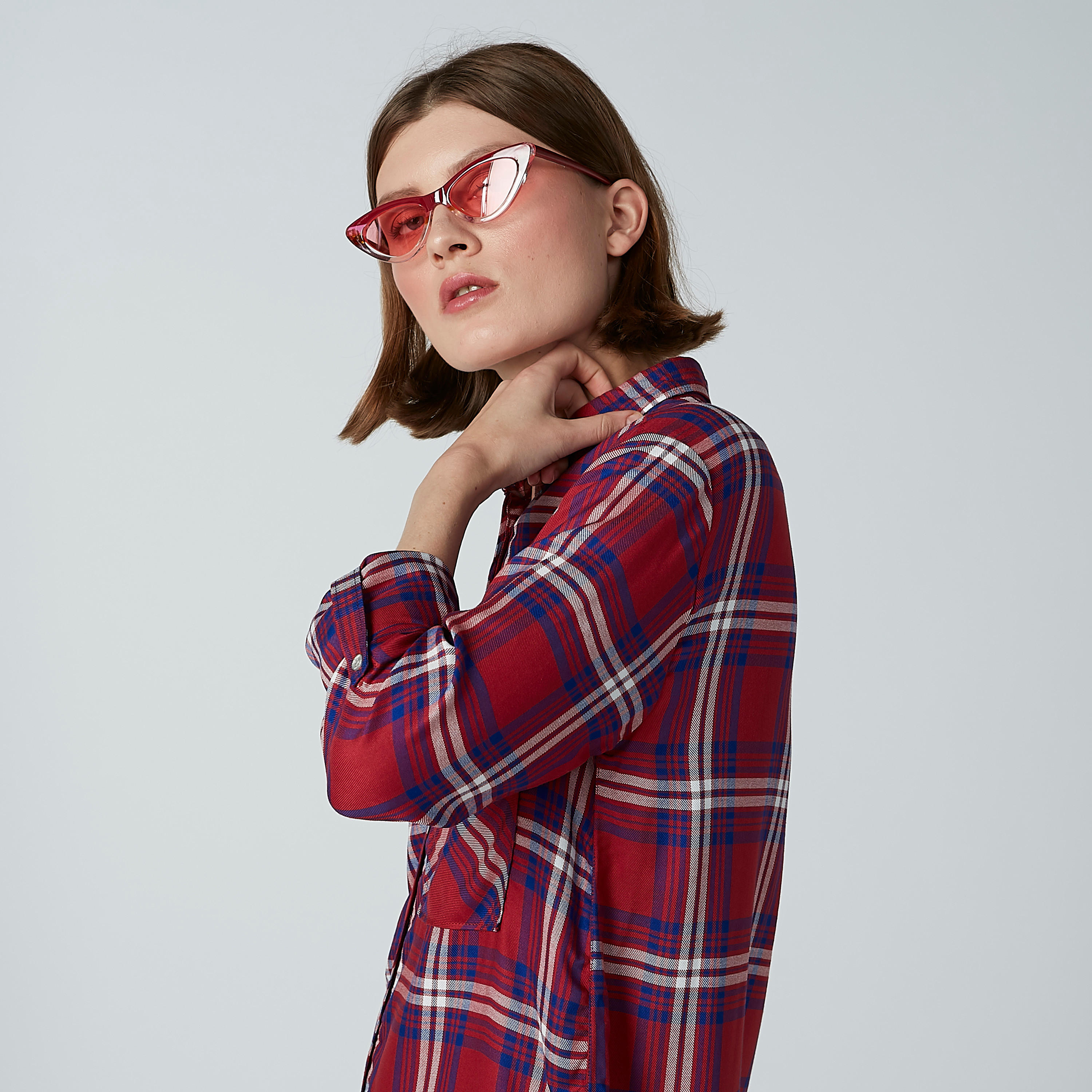 قميص كاروهات بأكمام طويلة وأزرار من لي كوبر-women-clothing-shirtsandblouses-shirts-image-1