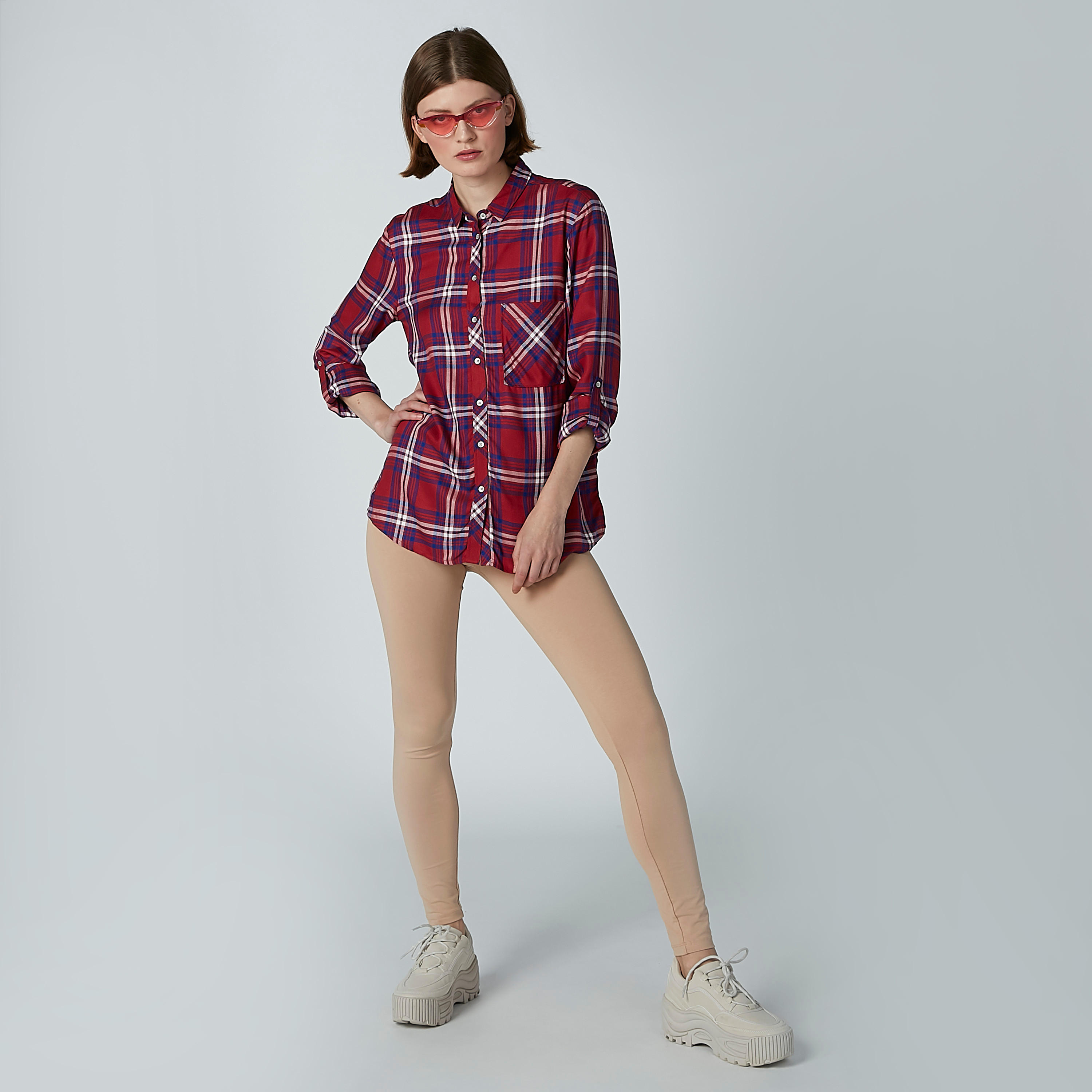 قميص كاروهات بأكمام طويلة وأزرار من لي كوبر-women-clothing-shirtsandblouses-shirts-image-6