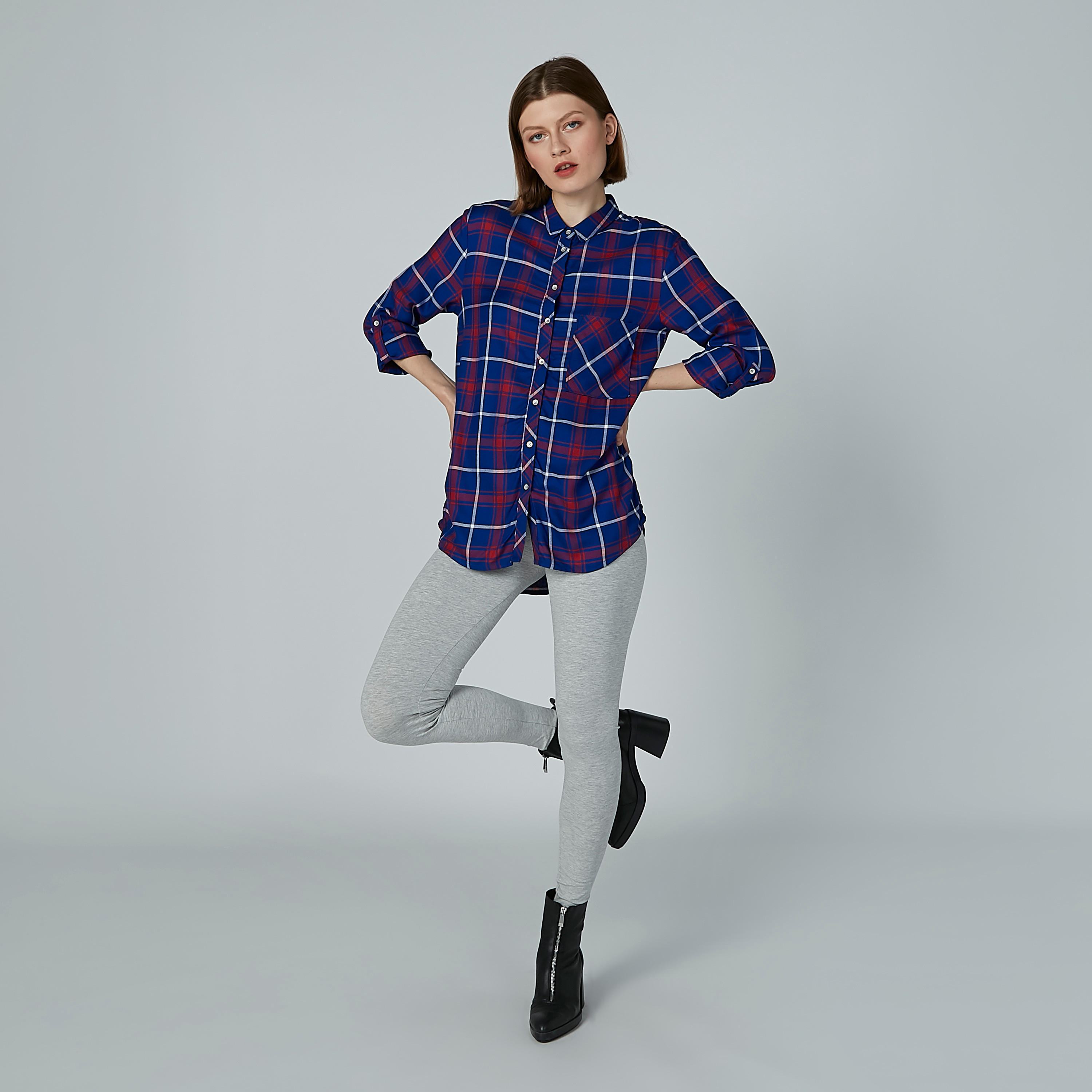 قميص كاروهات بأكمام طويلة وأزرار من لي كوبر-women-clothing-shirtsandblouses-shirts-image-1