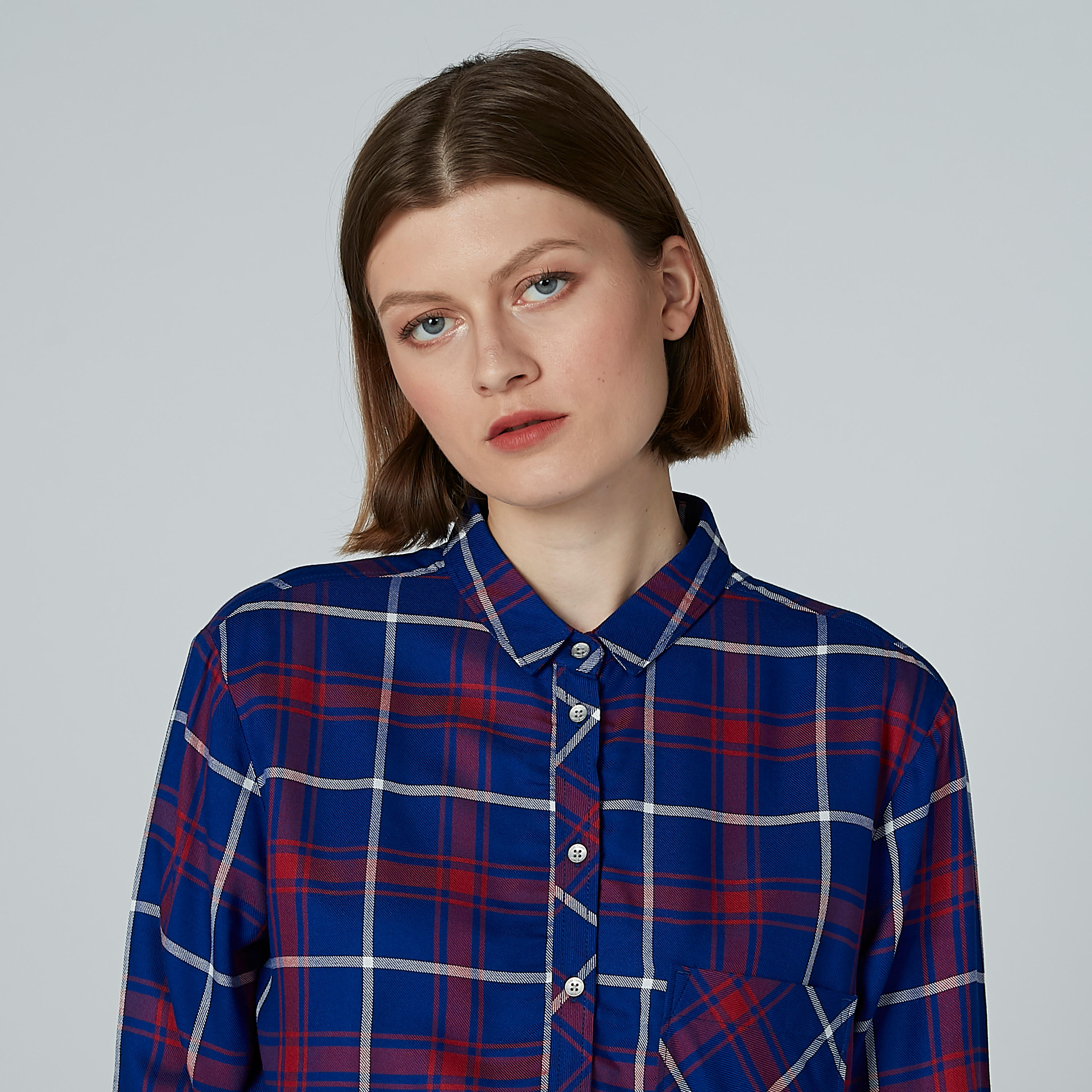 قميص كاروهات بأكمام طويلة وأزرار من لي كوبر-women-clothing-shirtsandblouses-shirts-image-2