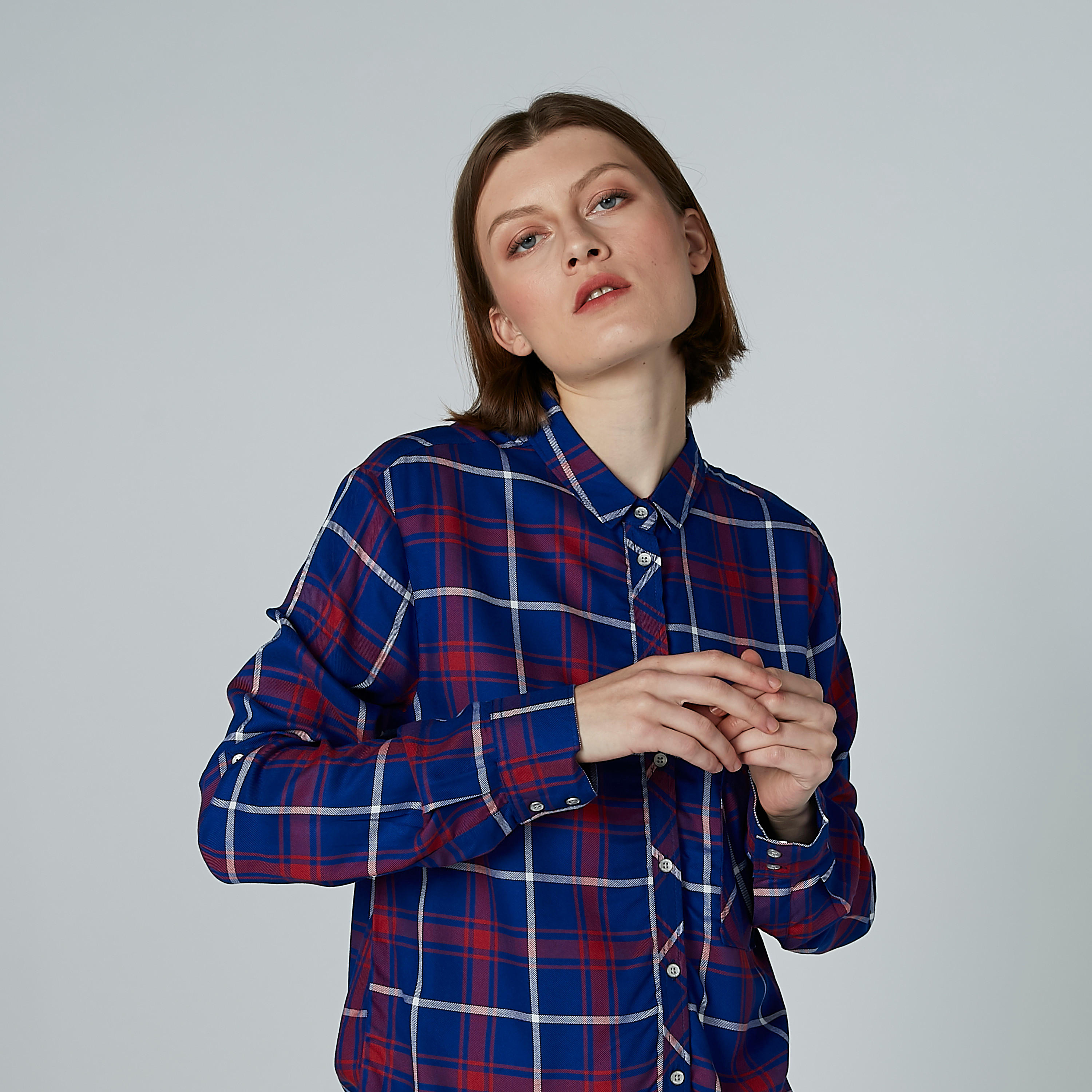 قميص كاروهات بأكمام طويلة وأزرار من لي كوبر-women-clothing-shirtsandblouses-shirts-image-5