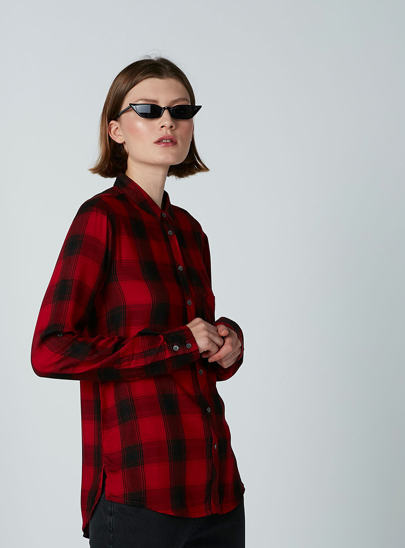 قميص كاروهات بأكمام طويلة وجيوب من لي كوبر-women-clothing-shirtsandblouses-shirts-image-5