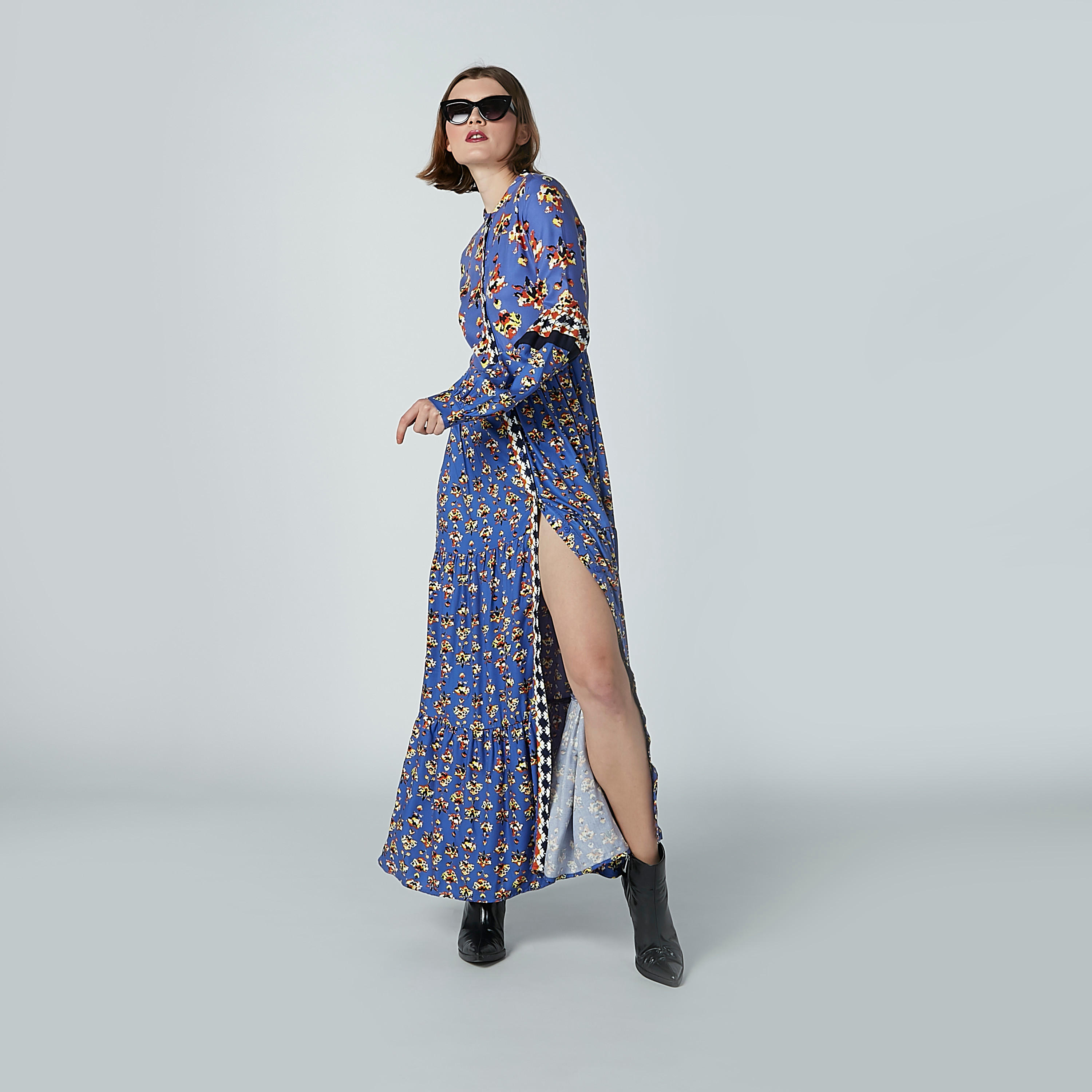 فستان إيه لاين طويل بأكمام طويلة وفتحة جانبية وطبعات من لي كوبر-women-clothing-dresses-image-2