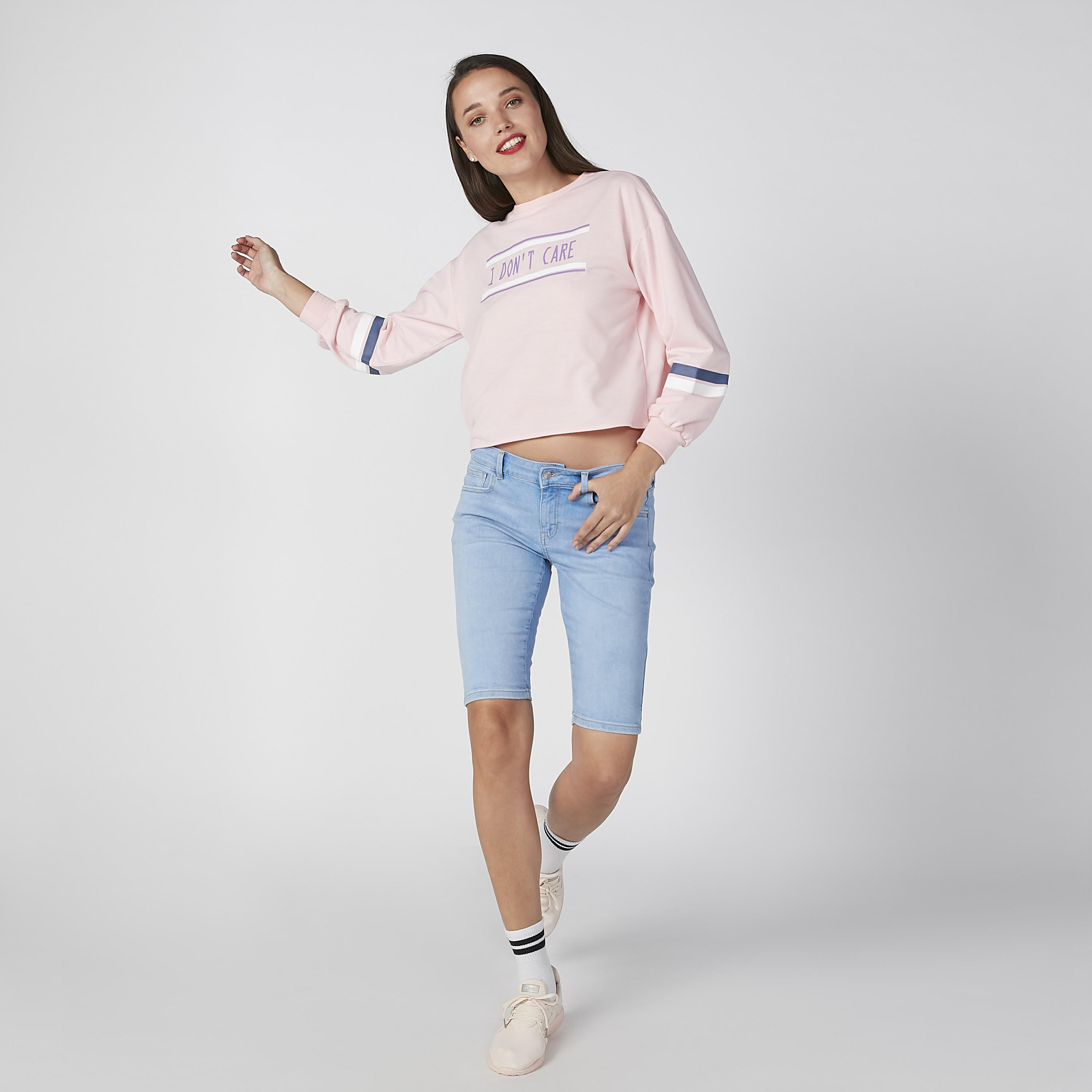 شورت دينم بجيوب وحلقات للحزام من لي كوبر-women-clothing-bottoms-shorts-image-1