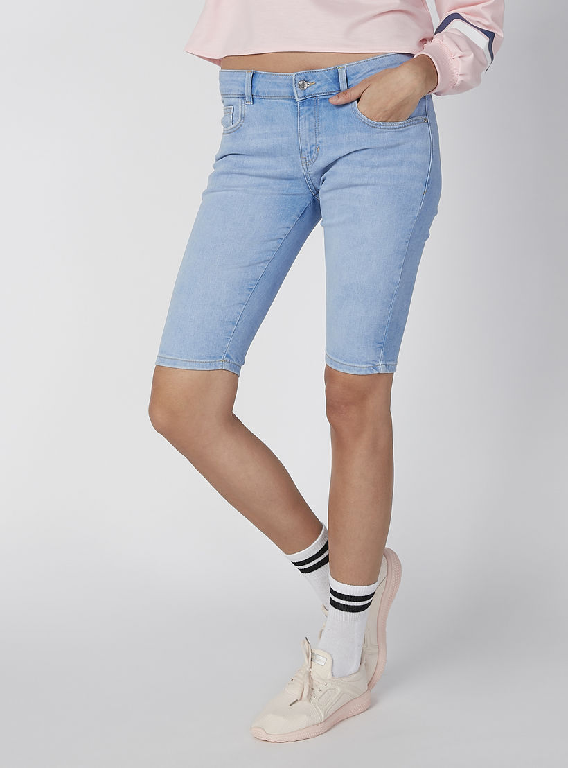 شورت دينم بجيوب وحلقات للحزام من لي كوبر-women-clothing-bottoms-shorts-image-4