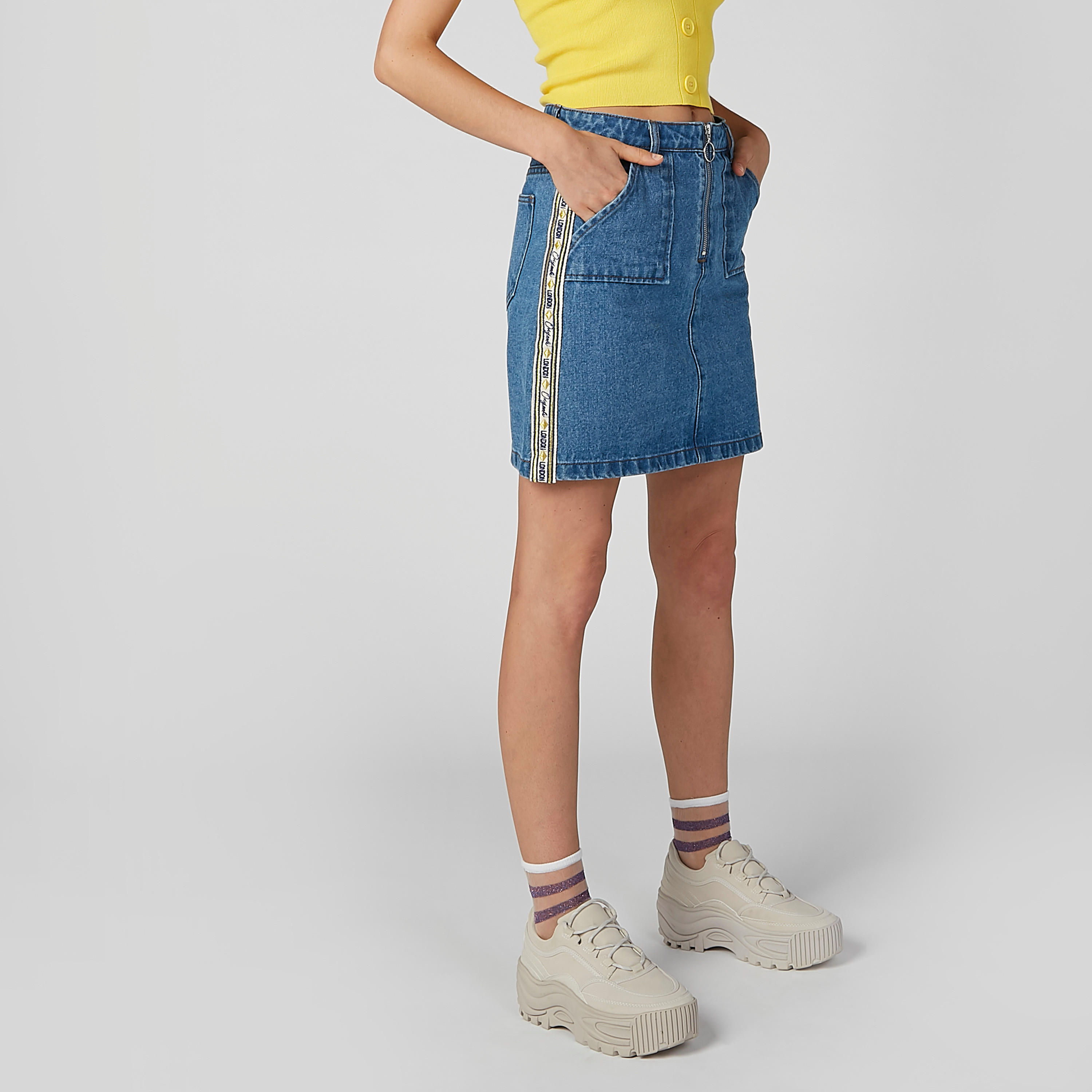 تنورة دينم بجيوب وشريطة من لي كوبر-women-clothing-bottoms-skirts-image-3