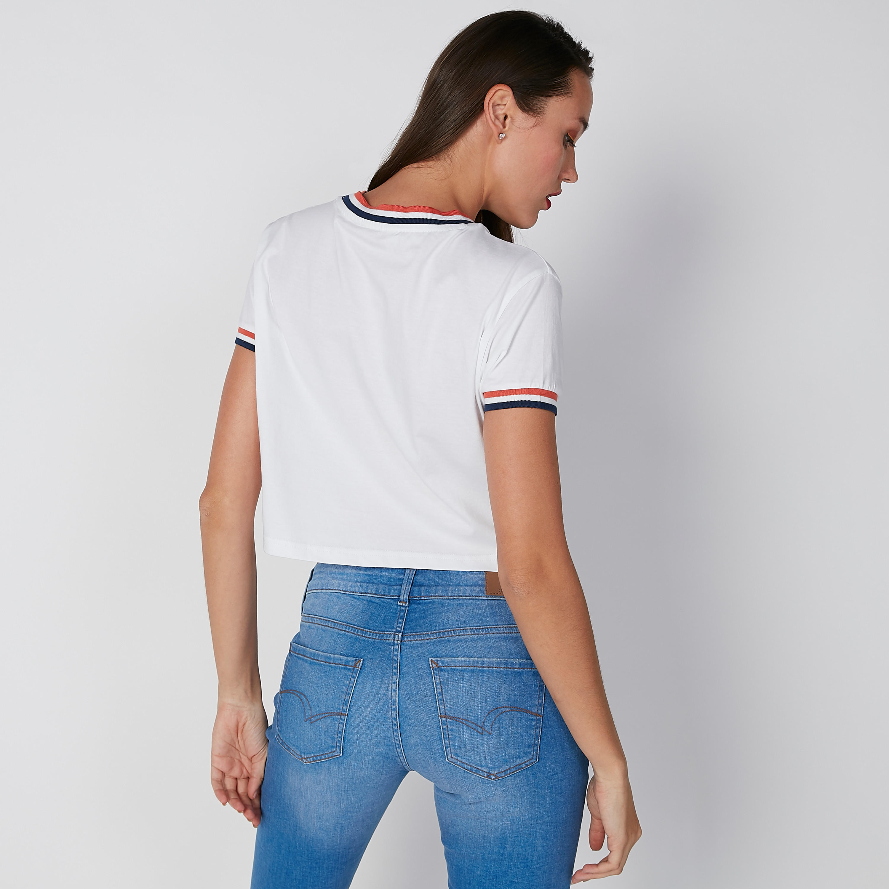 بلوزة مستدامة قصيرة بياقة مستديرة وأكمام قصيرة وطبعات-women-clothing-tshirts-image-3