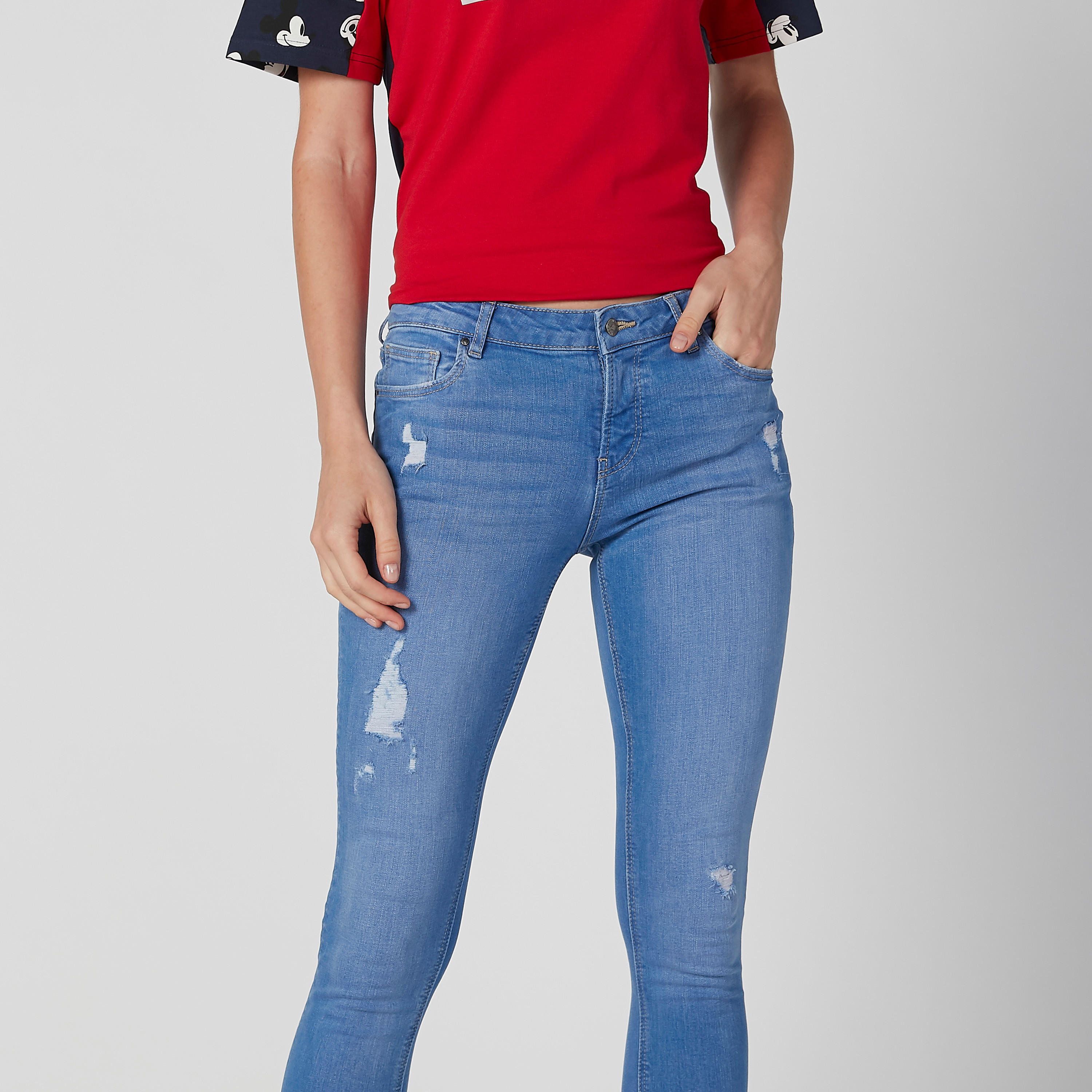 بنطلون جيز ممزّق مام فيت بخصر مرتفعبتفاصيل جيوب وحلقات حزام من لي كوبر-women-clothing-bottoms-jeans-image-4