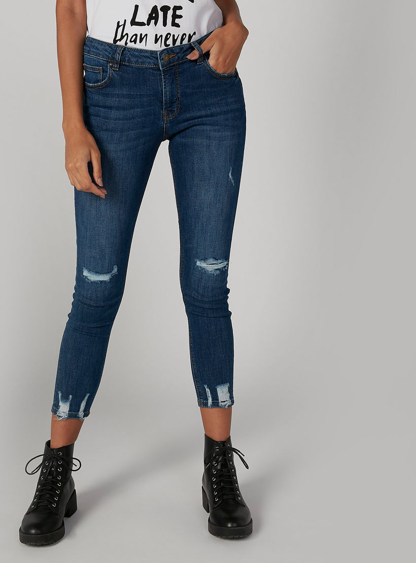 بنطلون جينز ممزّق بخصر مرتفع وجيوب وحلقات للحزام-women-clothing-bottoms-jeans-image-3