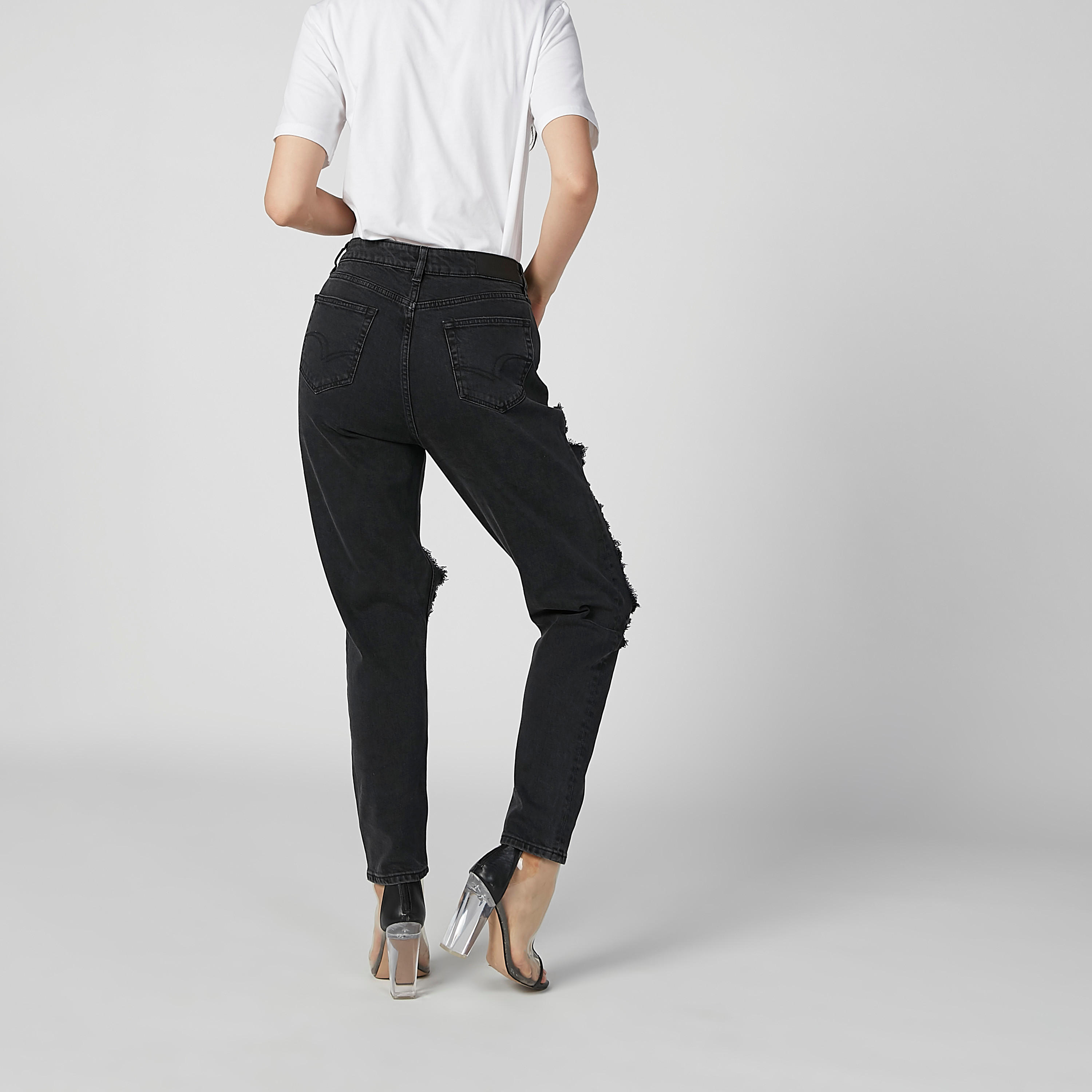 بنطلون جيز ممزّق بتفاصيل جيوب وعرواي حزام من لي كوبر-women-clothing-bottoms-jeans-image-5